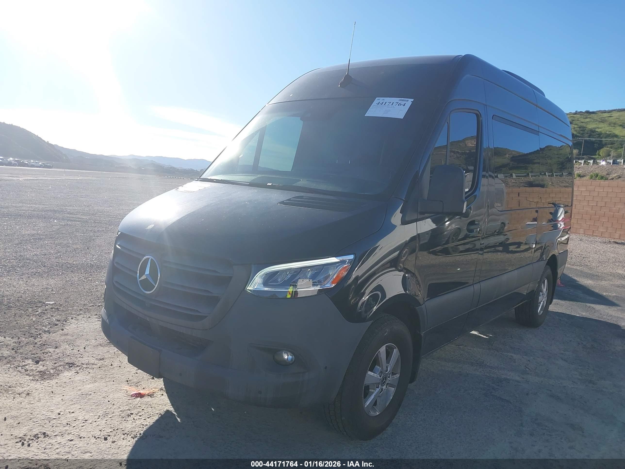 MERCEDES-BENZ SPRINTER image 2