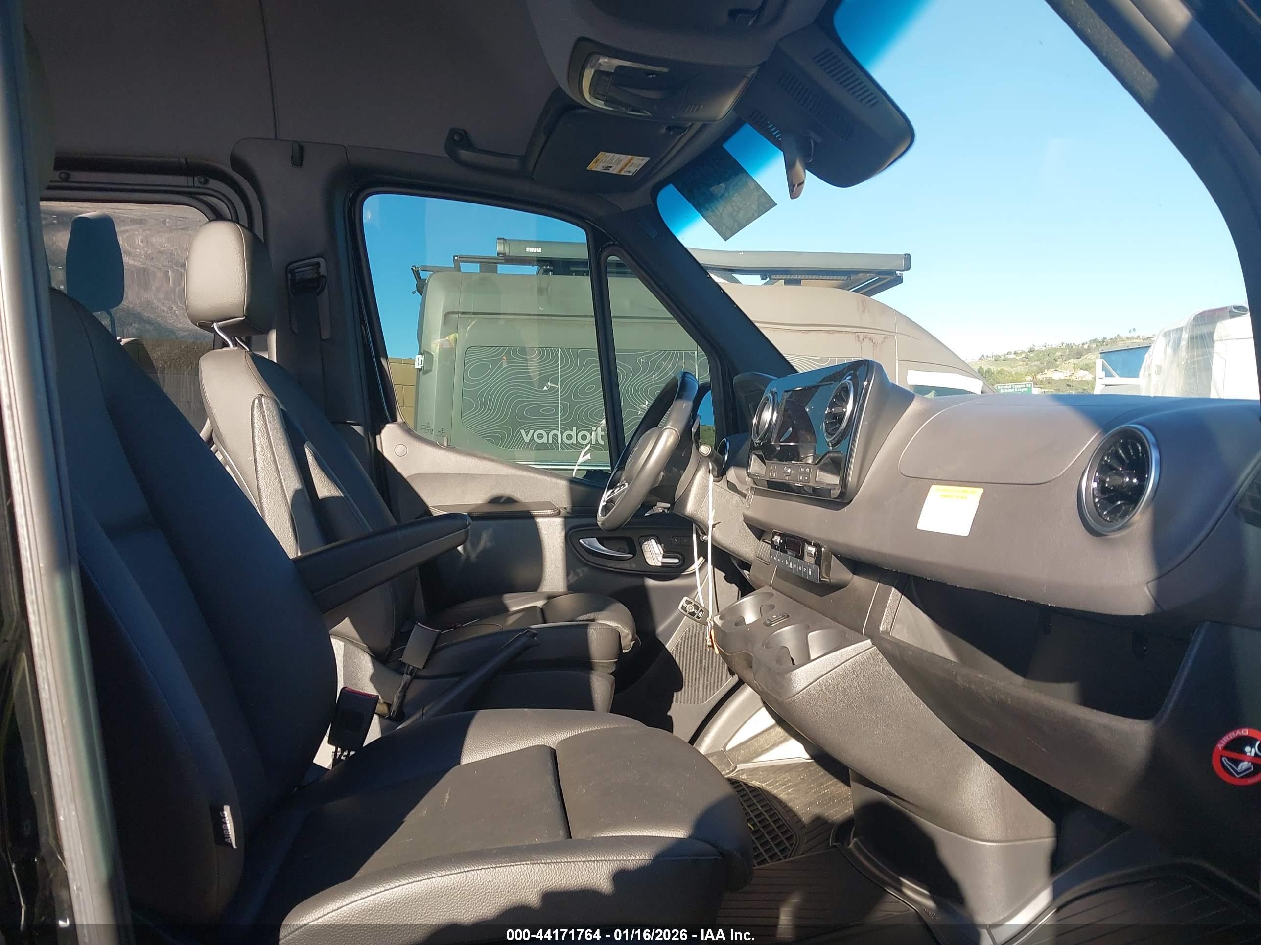 MERCEDES-BENZ SPRINTER image 5