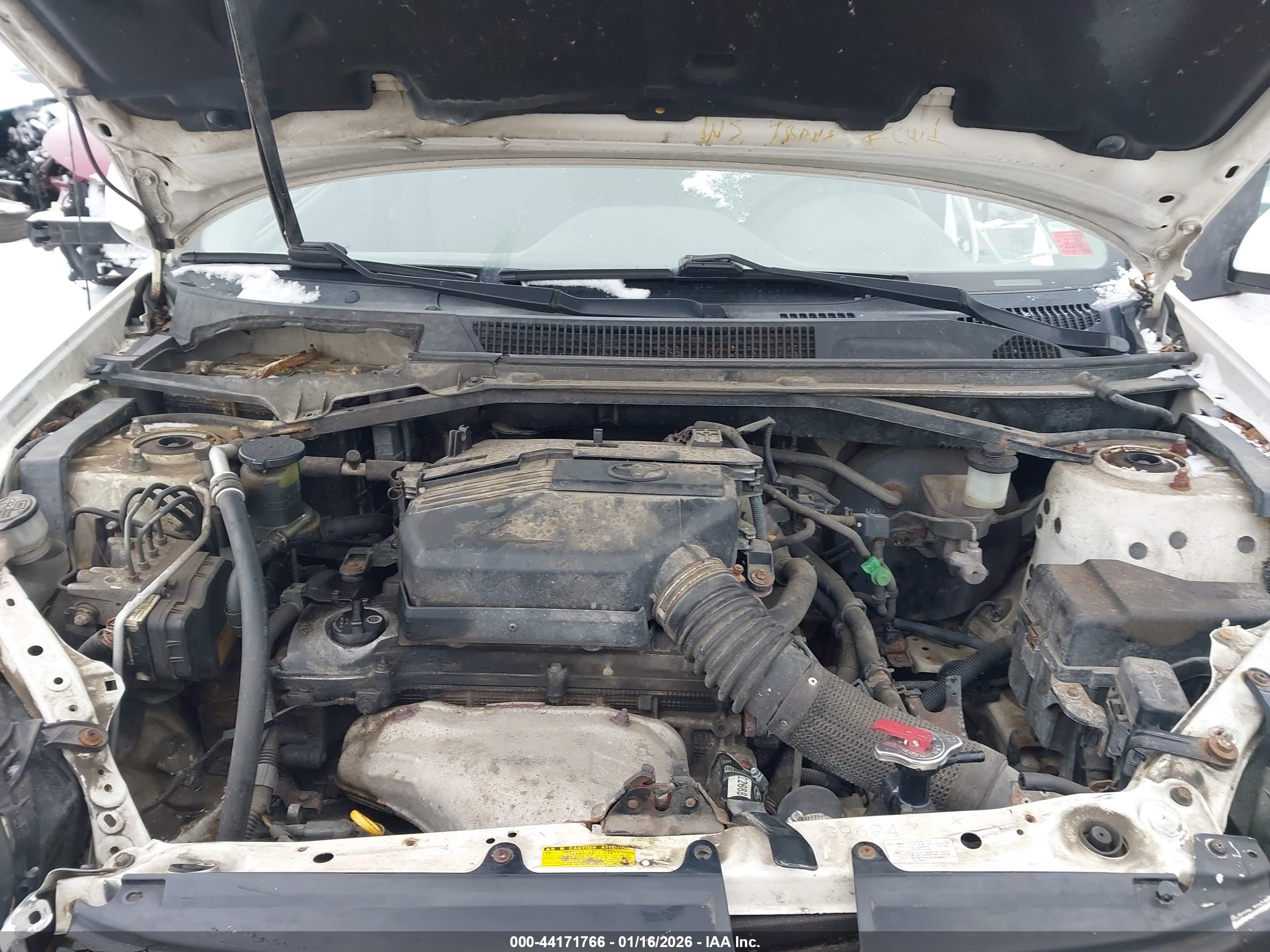TOYOTA RAV4 image 10