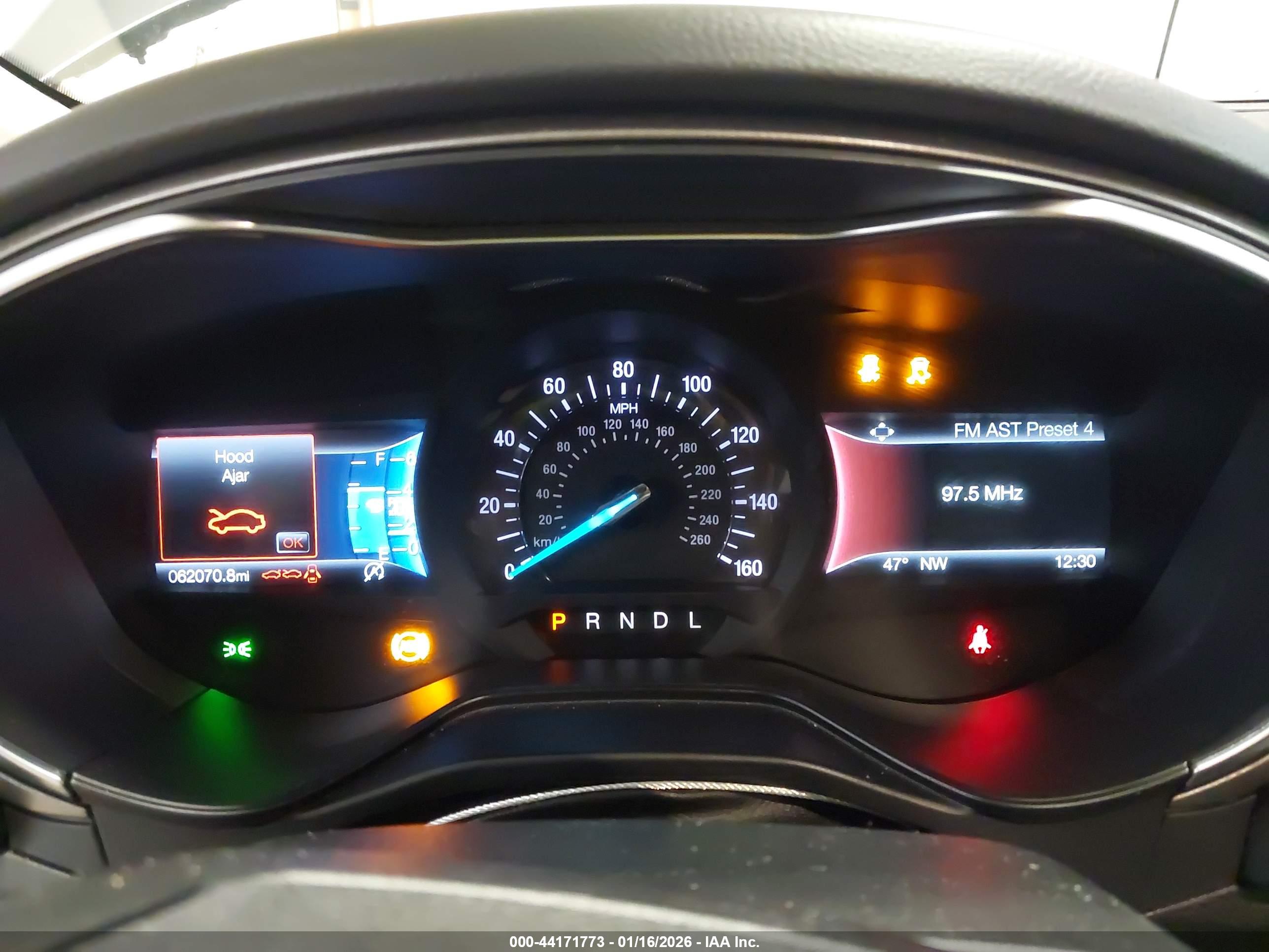 FORD FUSION image 7