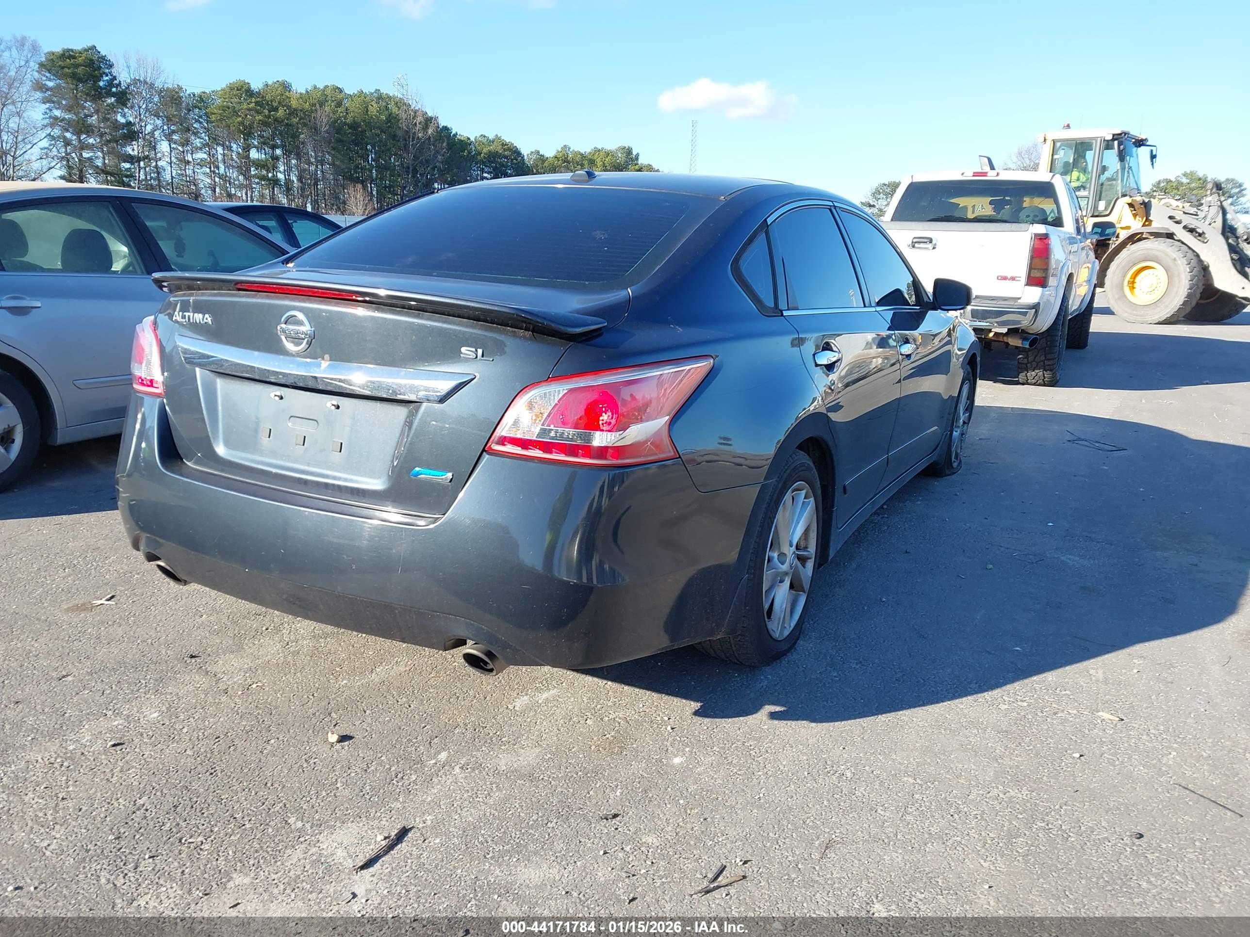 NISSAN ALTIMA image 4