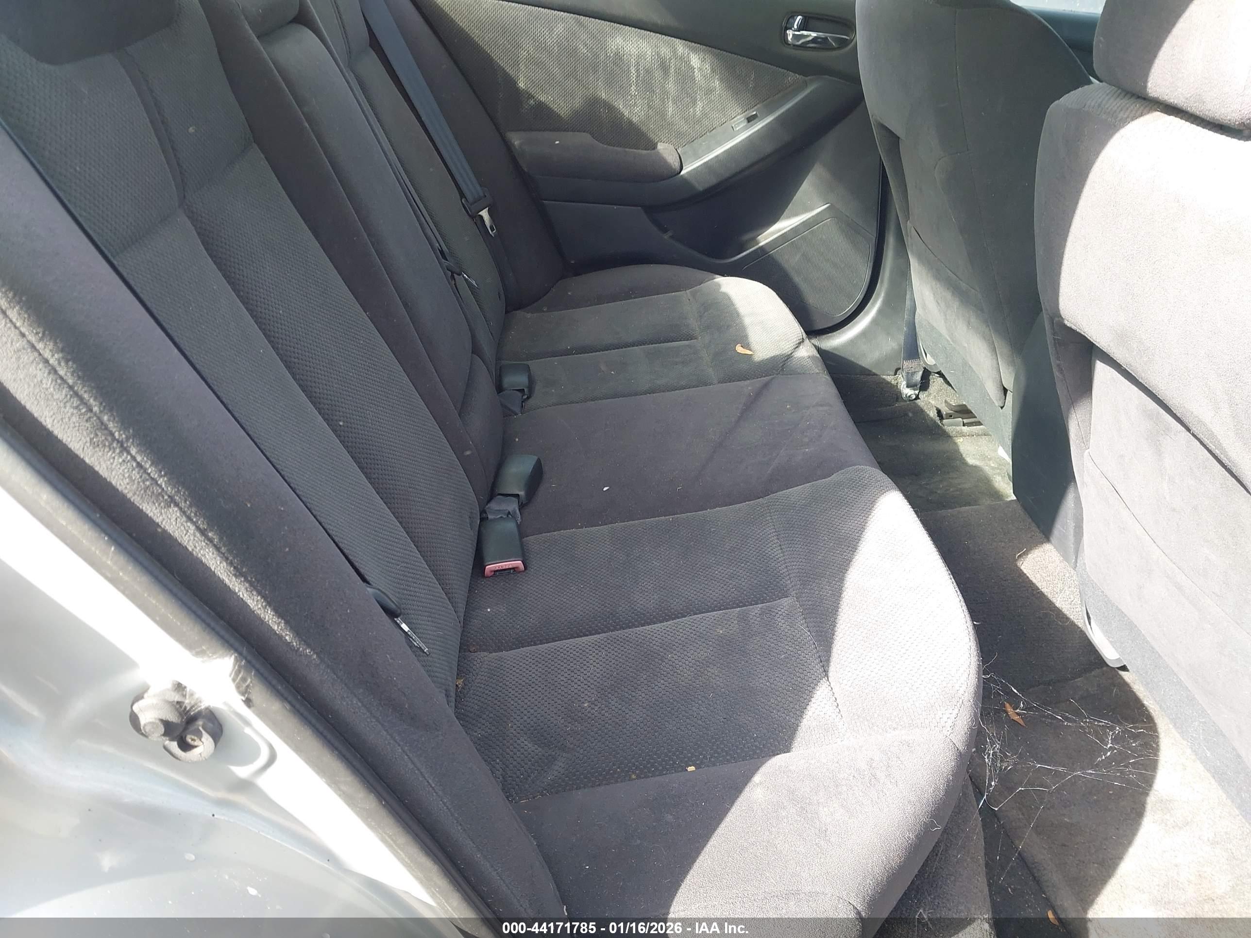 NISSAN ALTIMA image 8