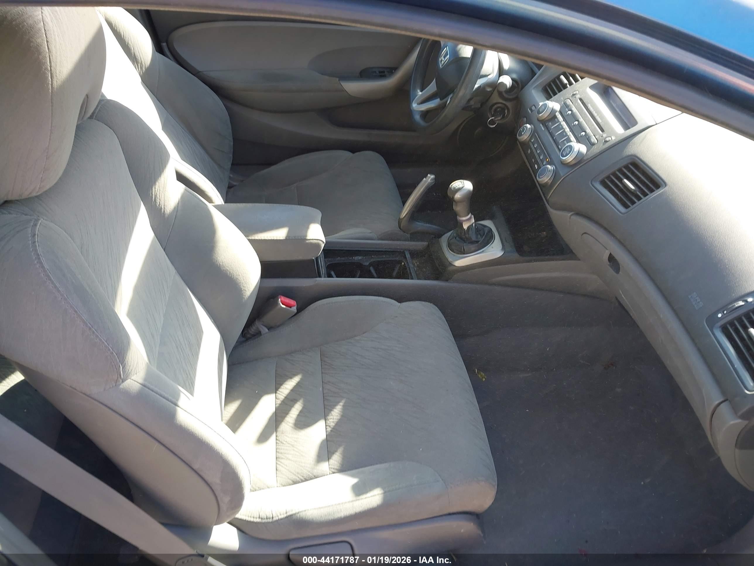 HONDA CIVIC image 5