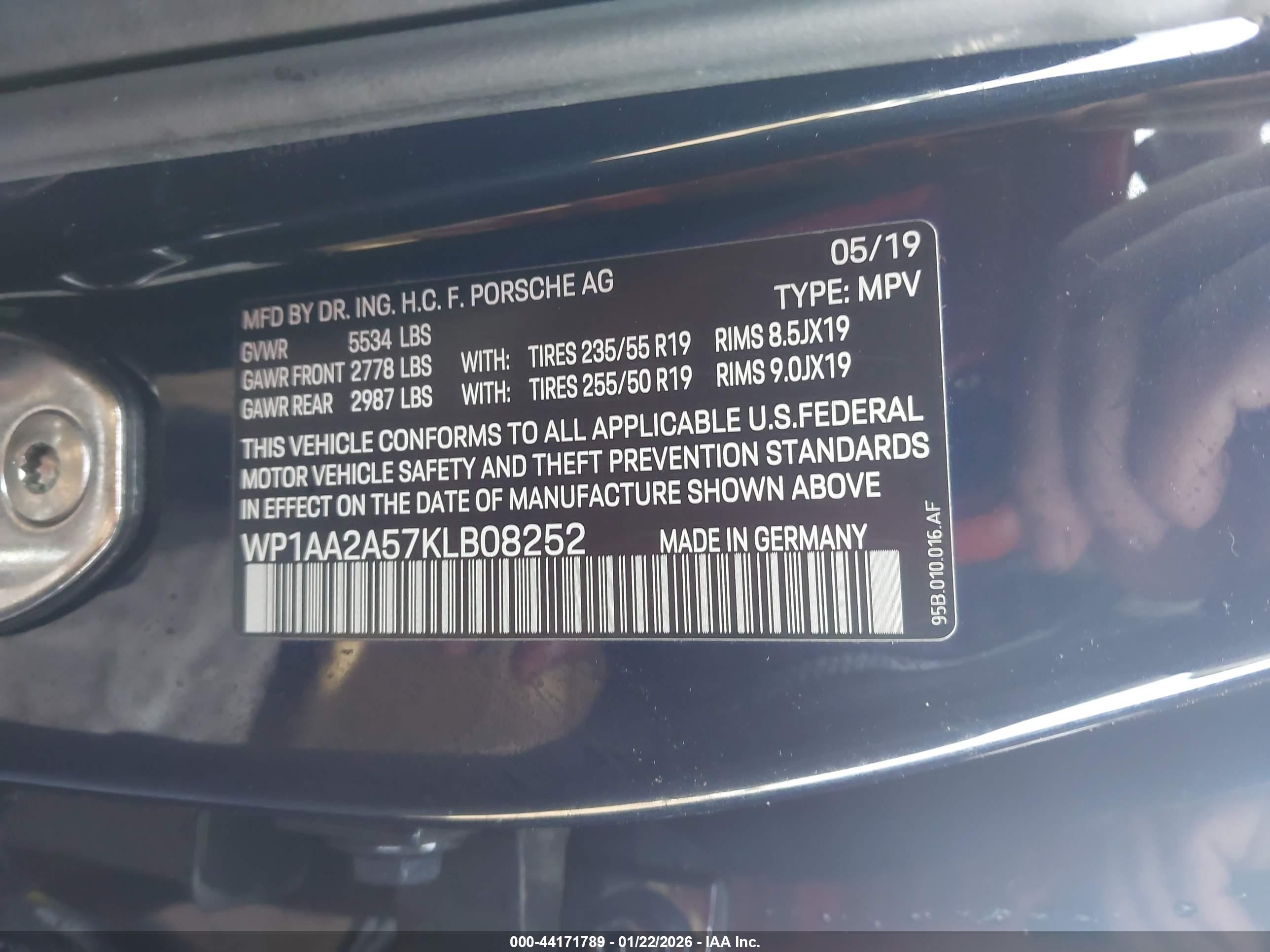 PORSCHE MACAN image 9