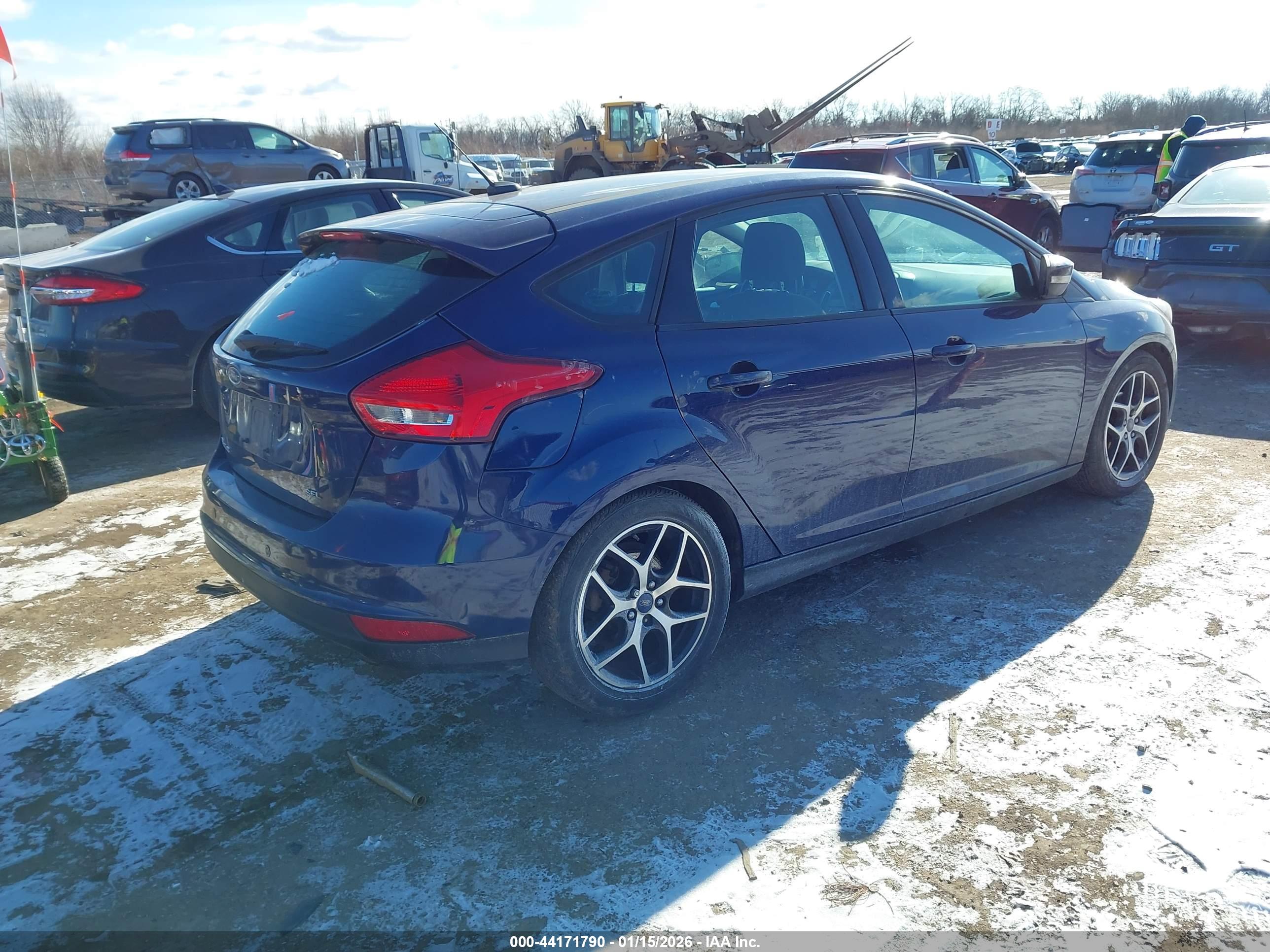 FORD FOCUS image 4