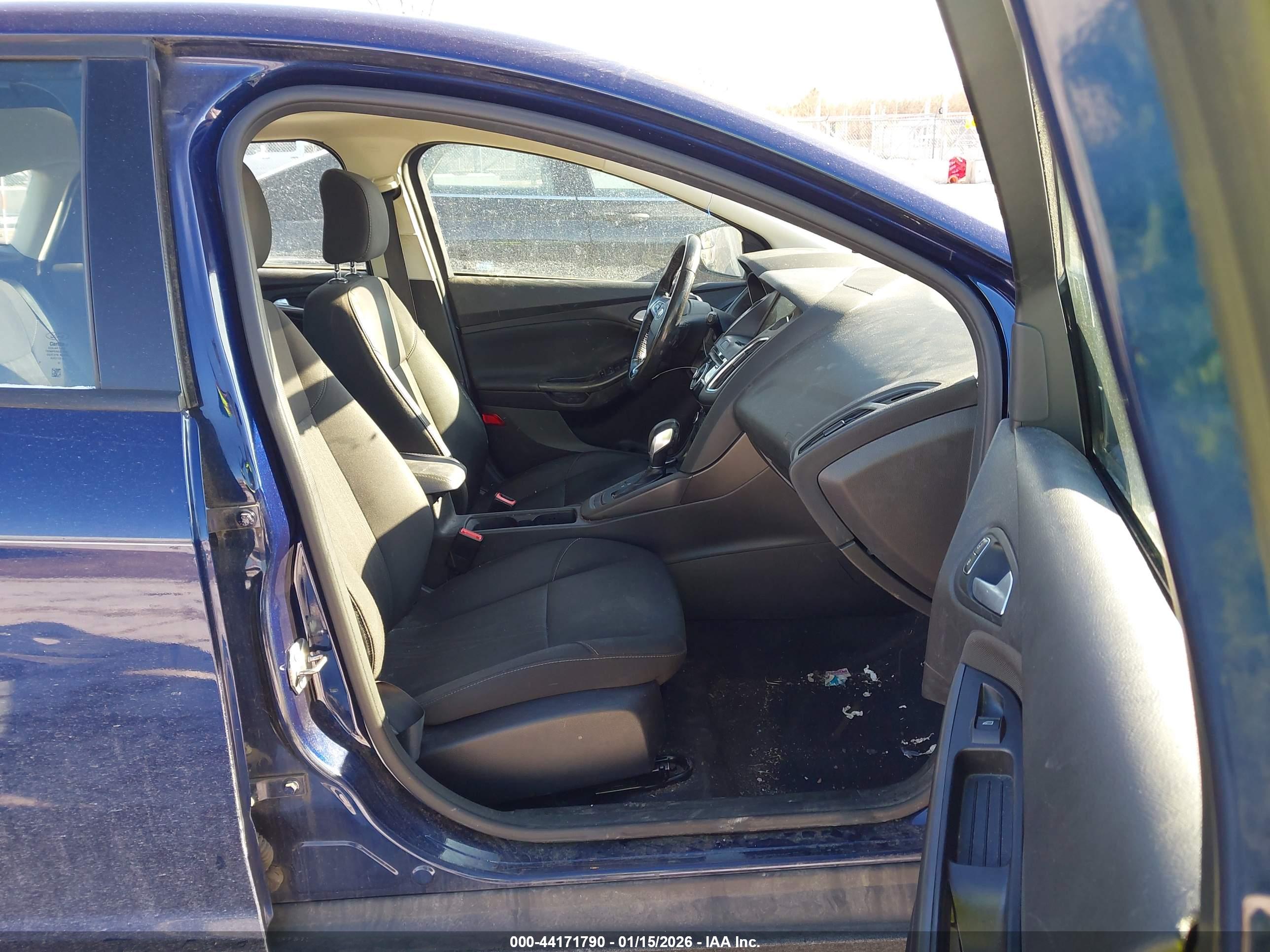 FORD FOCUS image 5