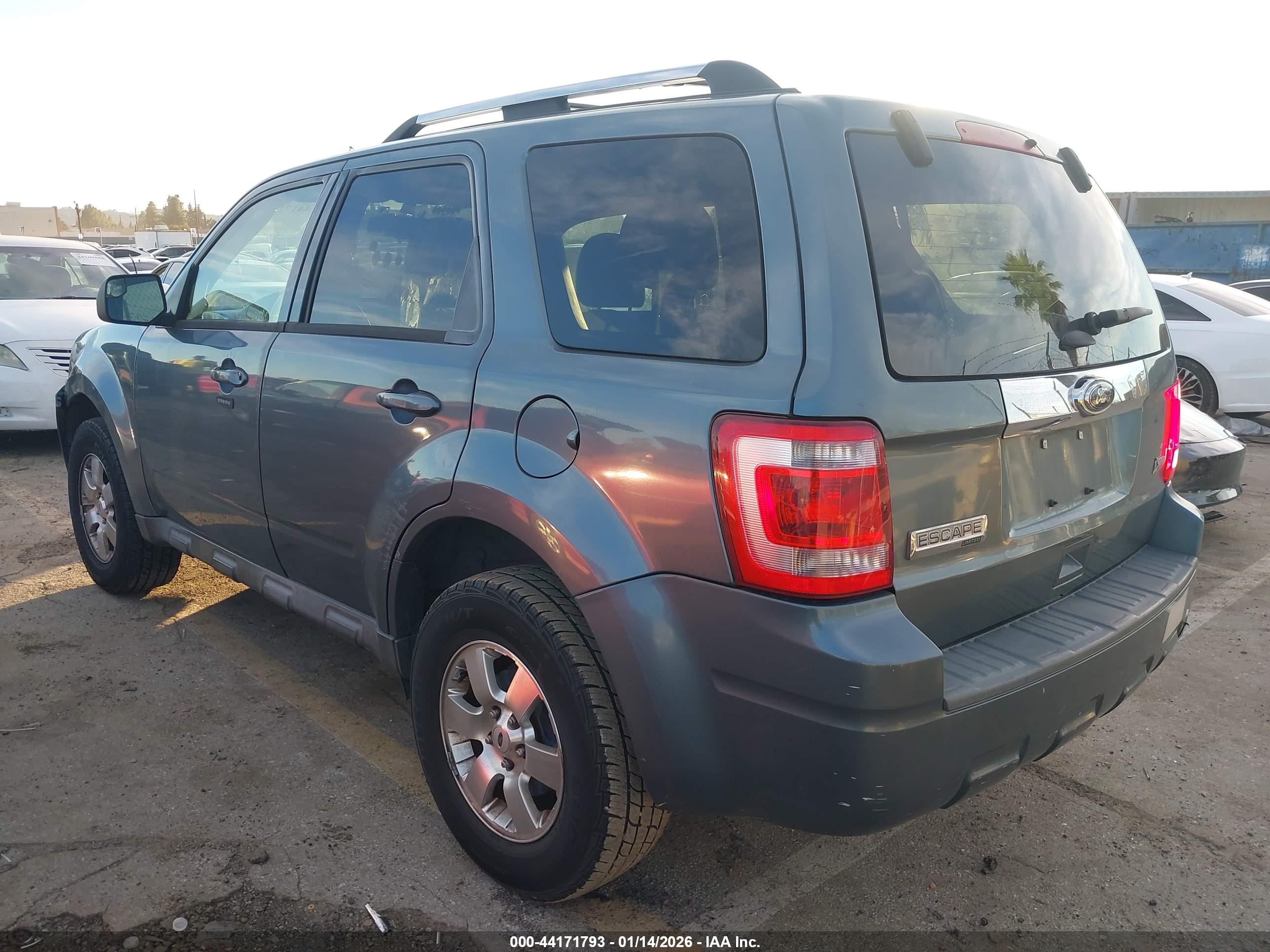 FORD ESCAPE image 3