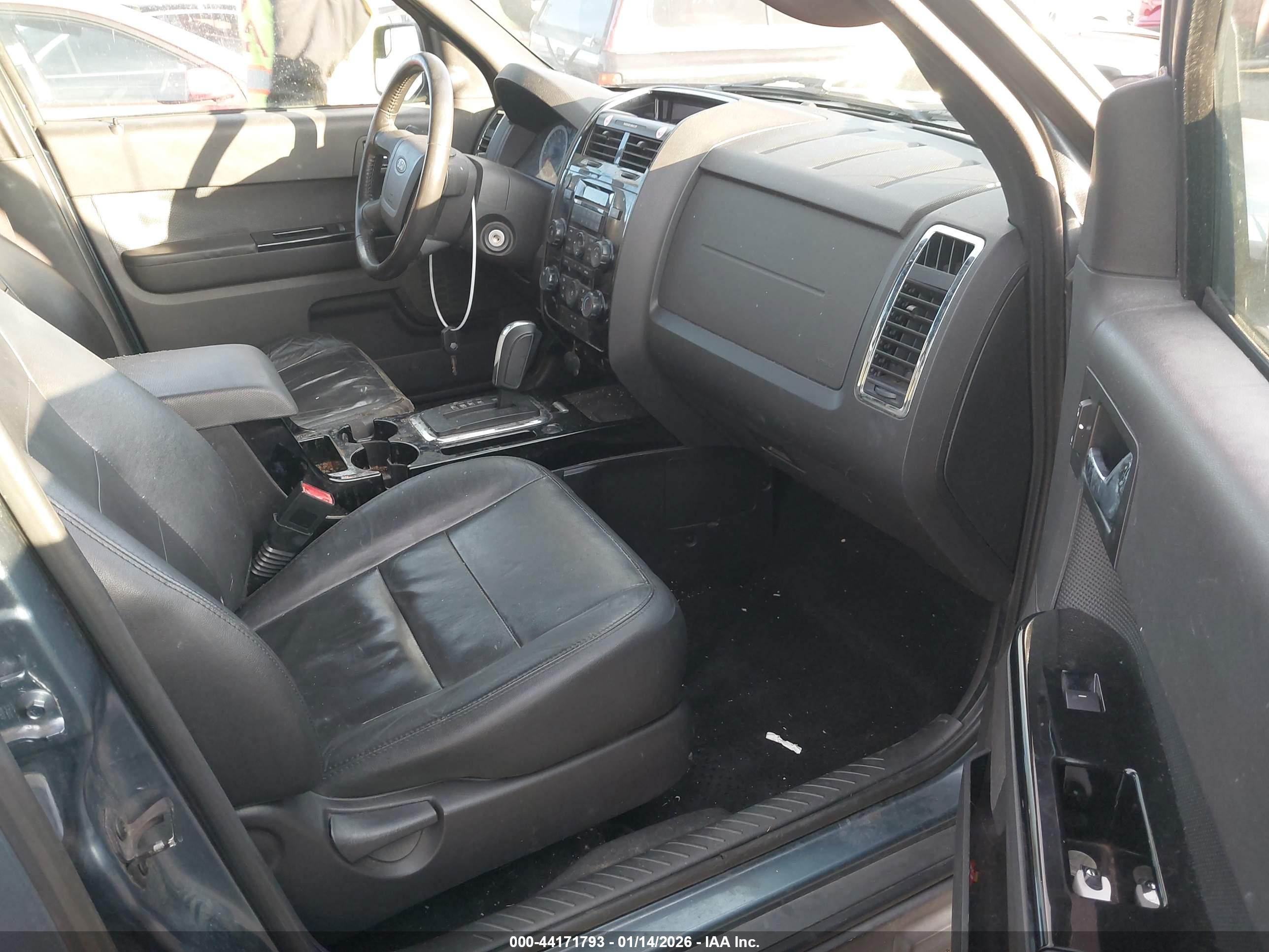FORD ESCAPE image 5