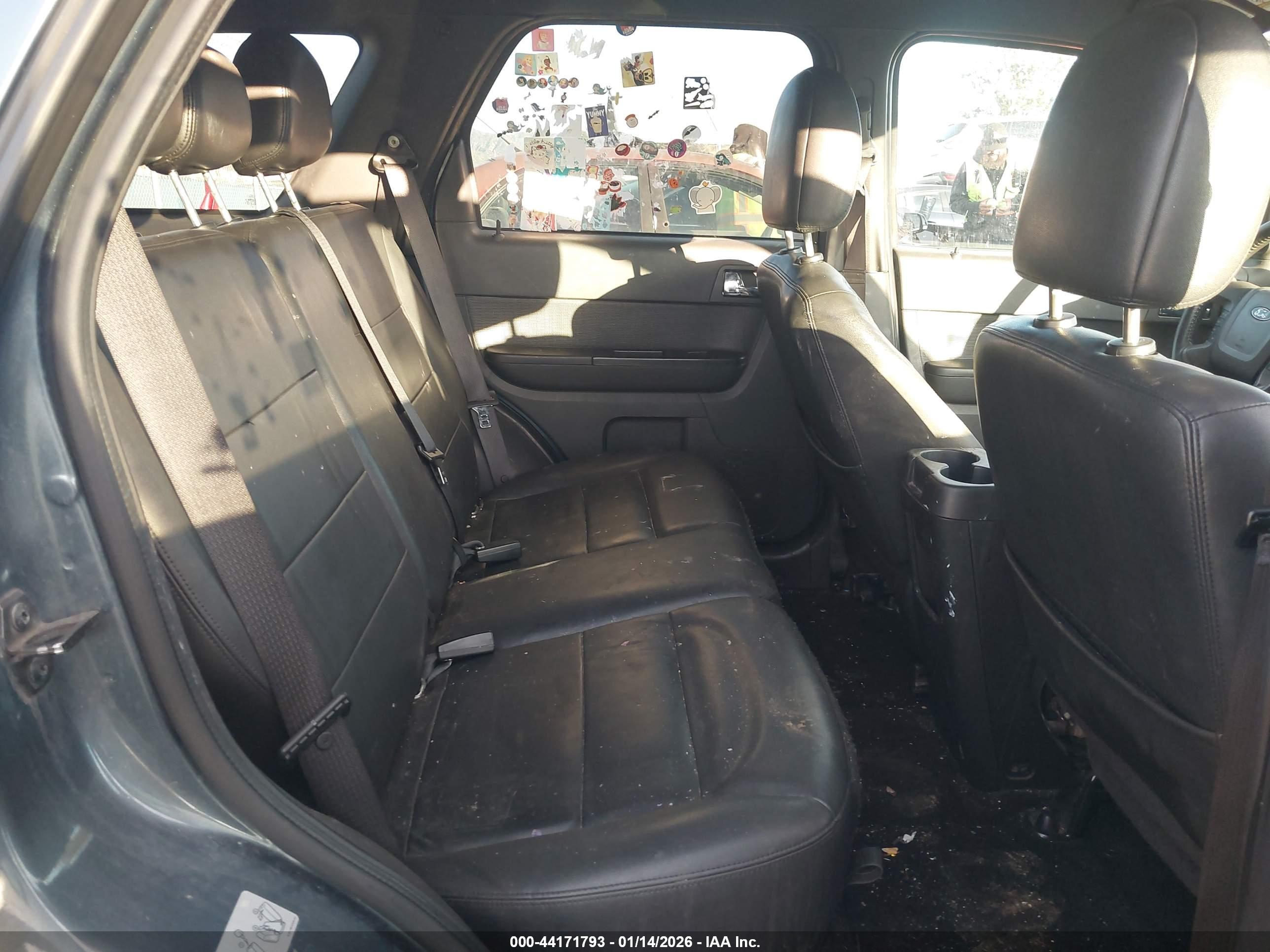 FORD ESCAPE image 8