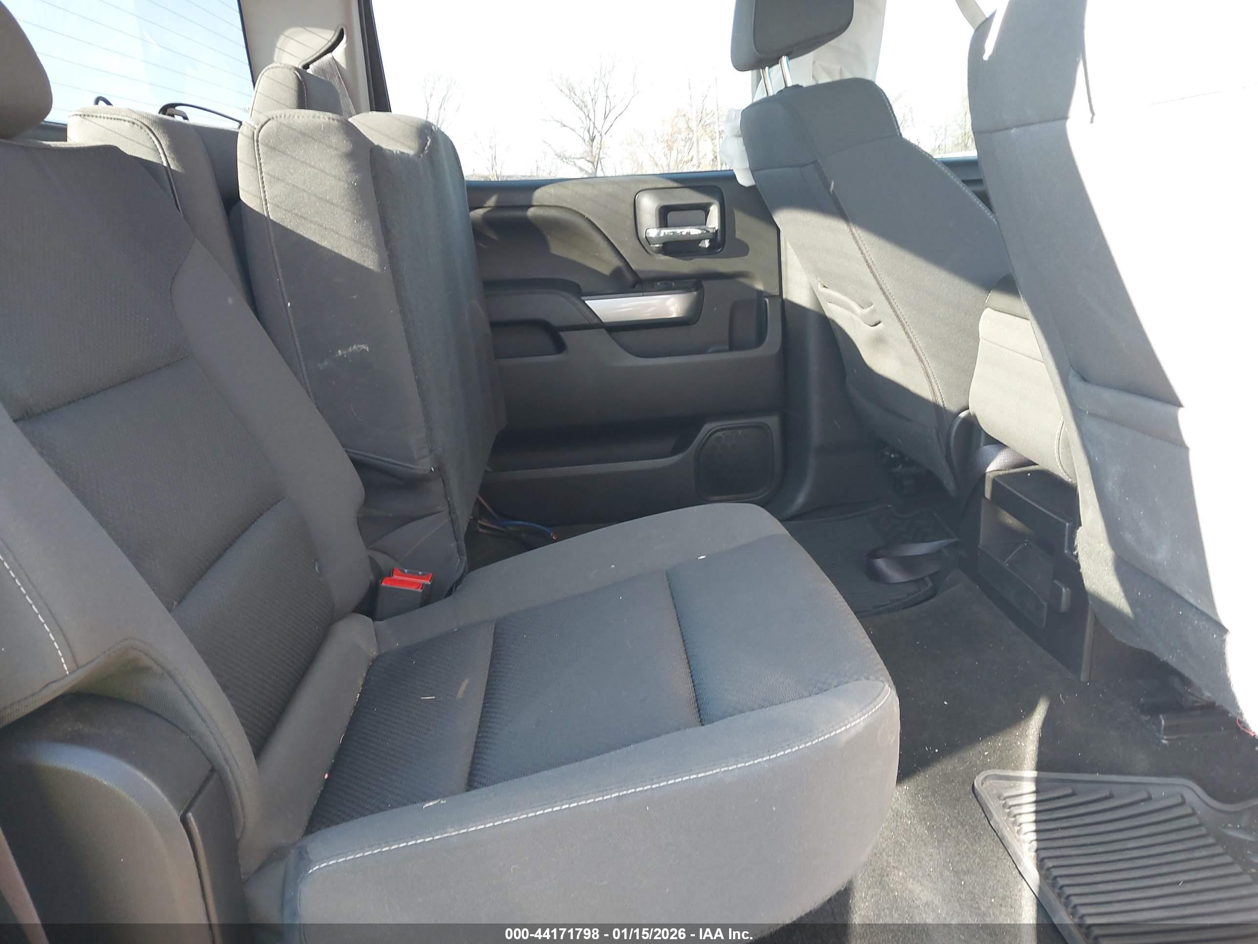 CHEVROLET SILVERADO image 8