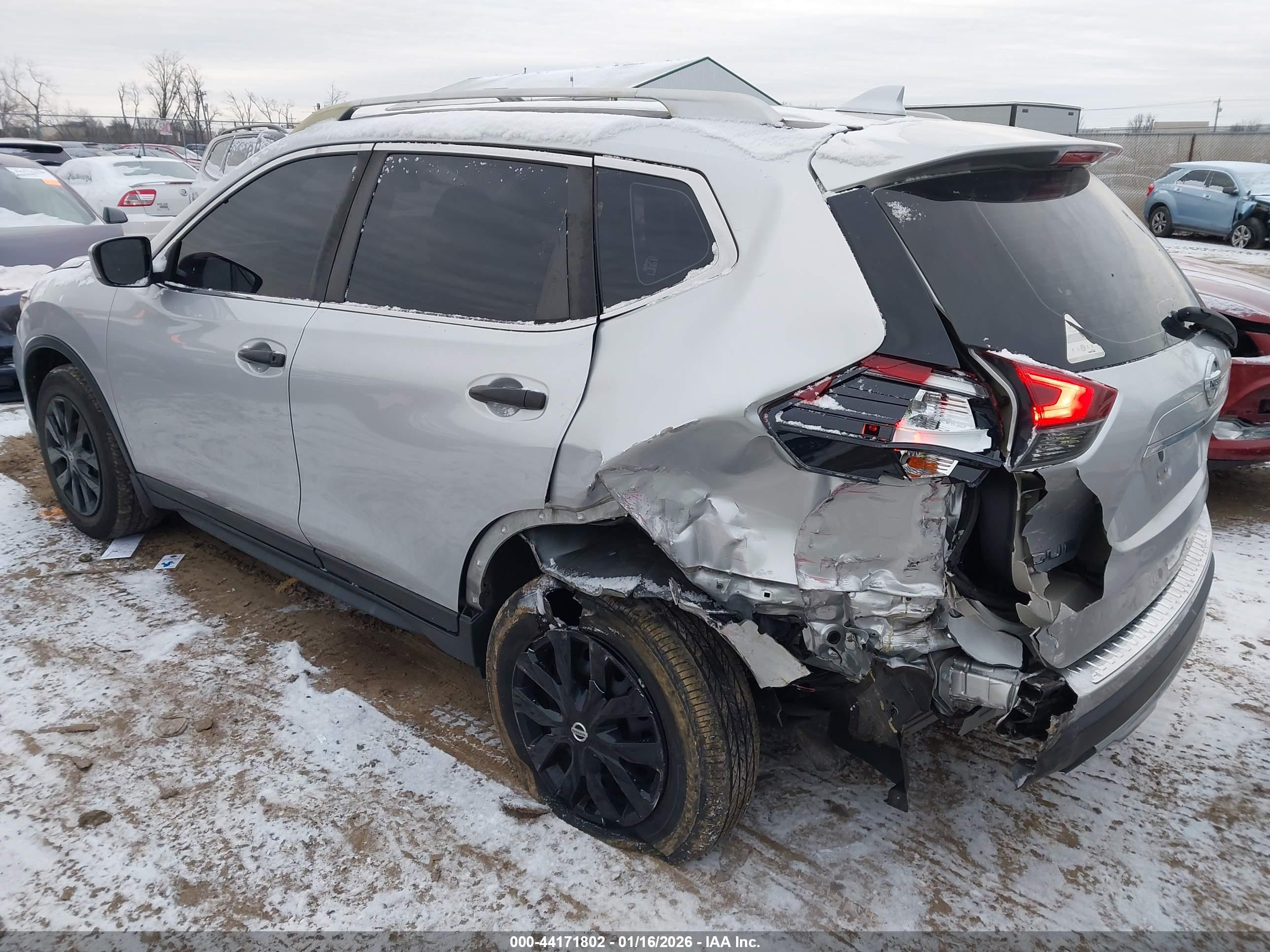 NISSAN ROGUE image 3