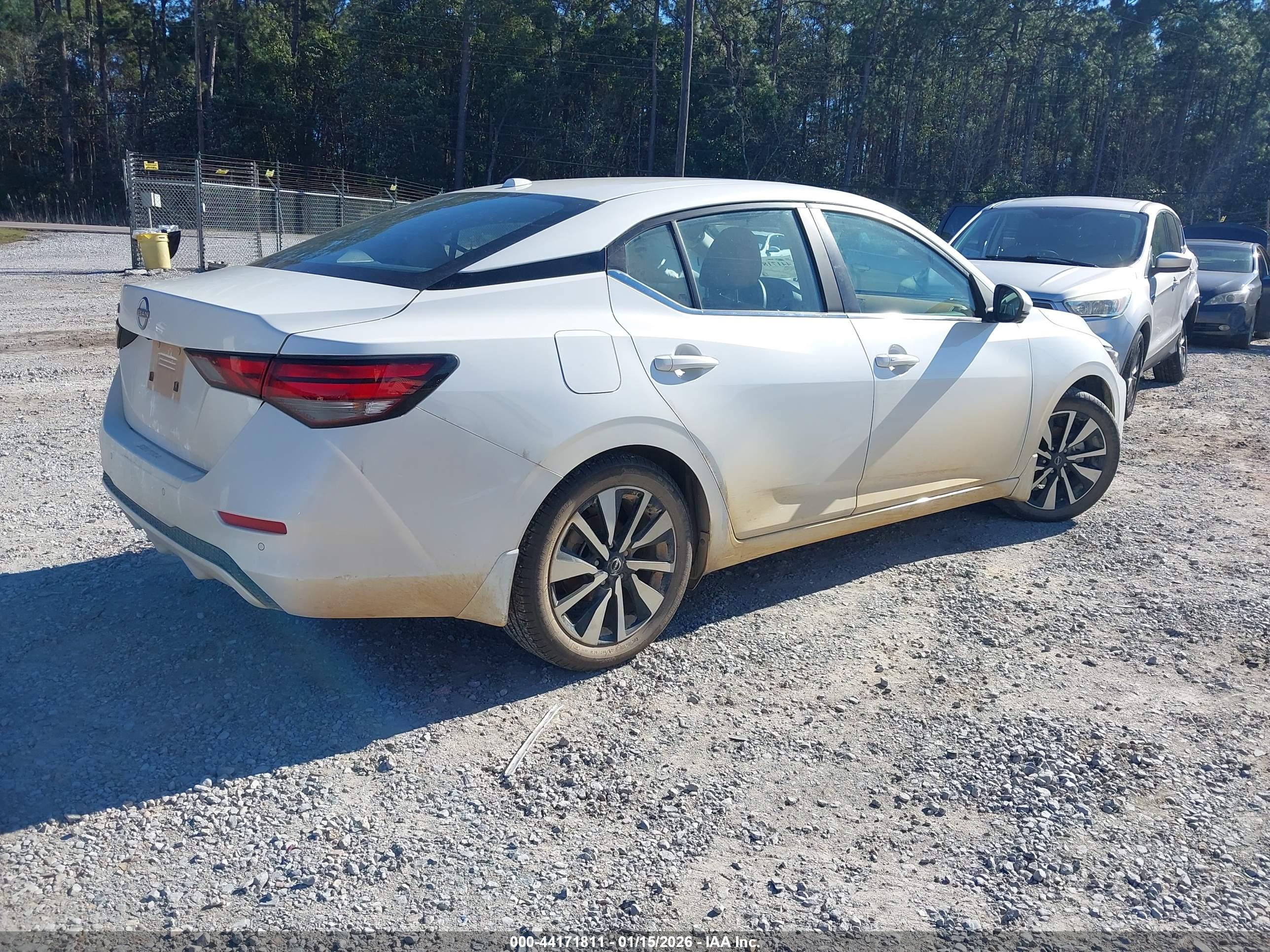 NISSAN SENTRA image 4