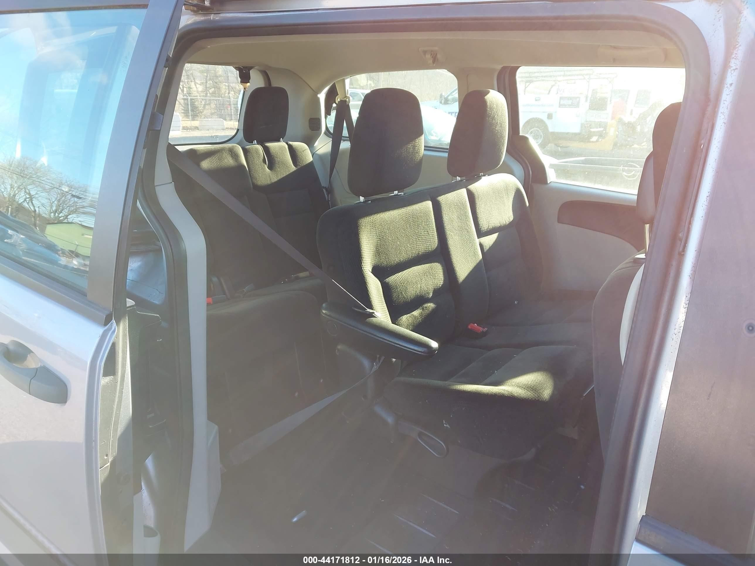 DODGE GRAND image 8