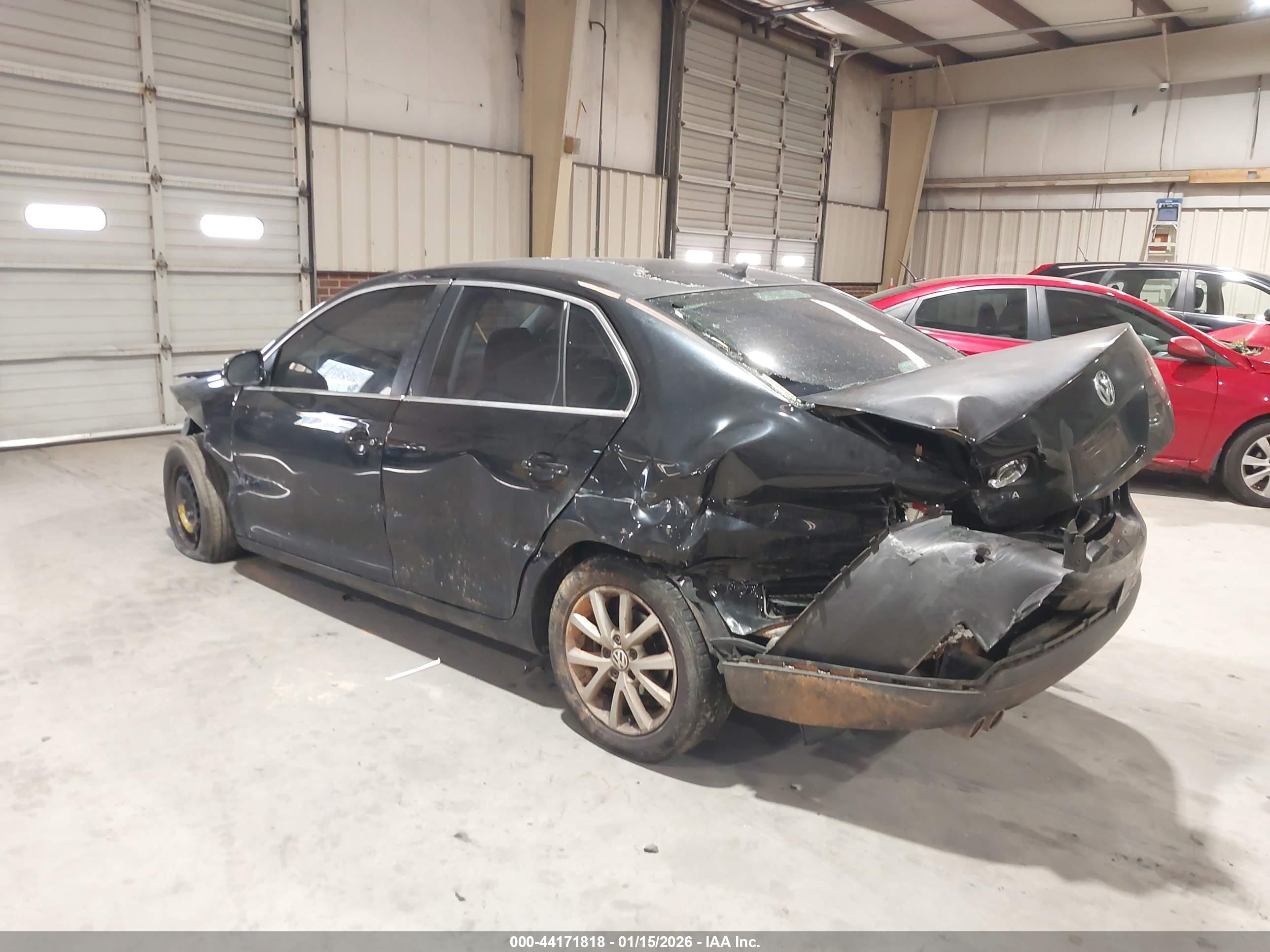 VOLKSWAGEN JETTA image 3