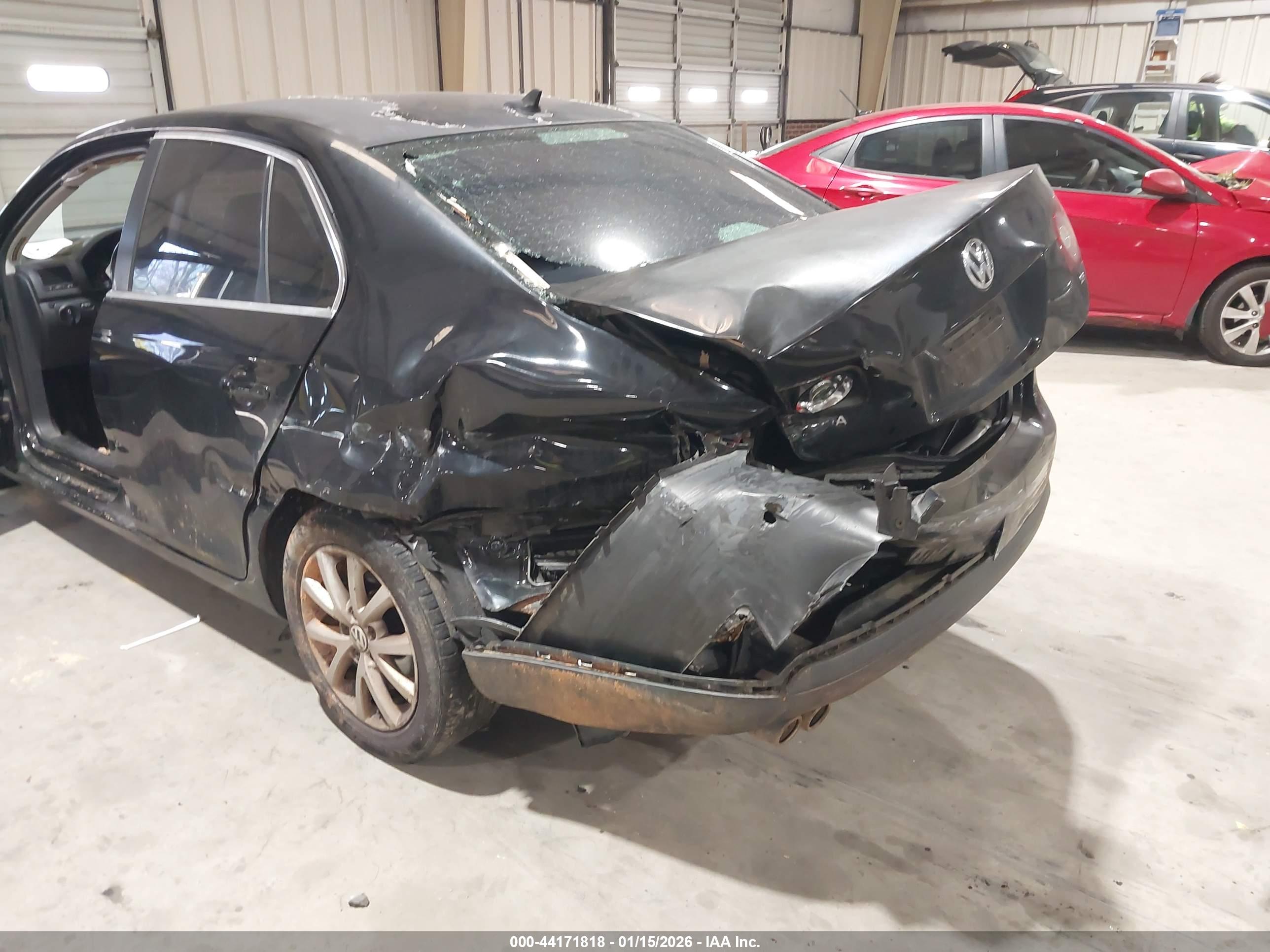 VOLKSWAGEN JETTA image 6