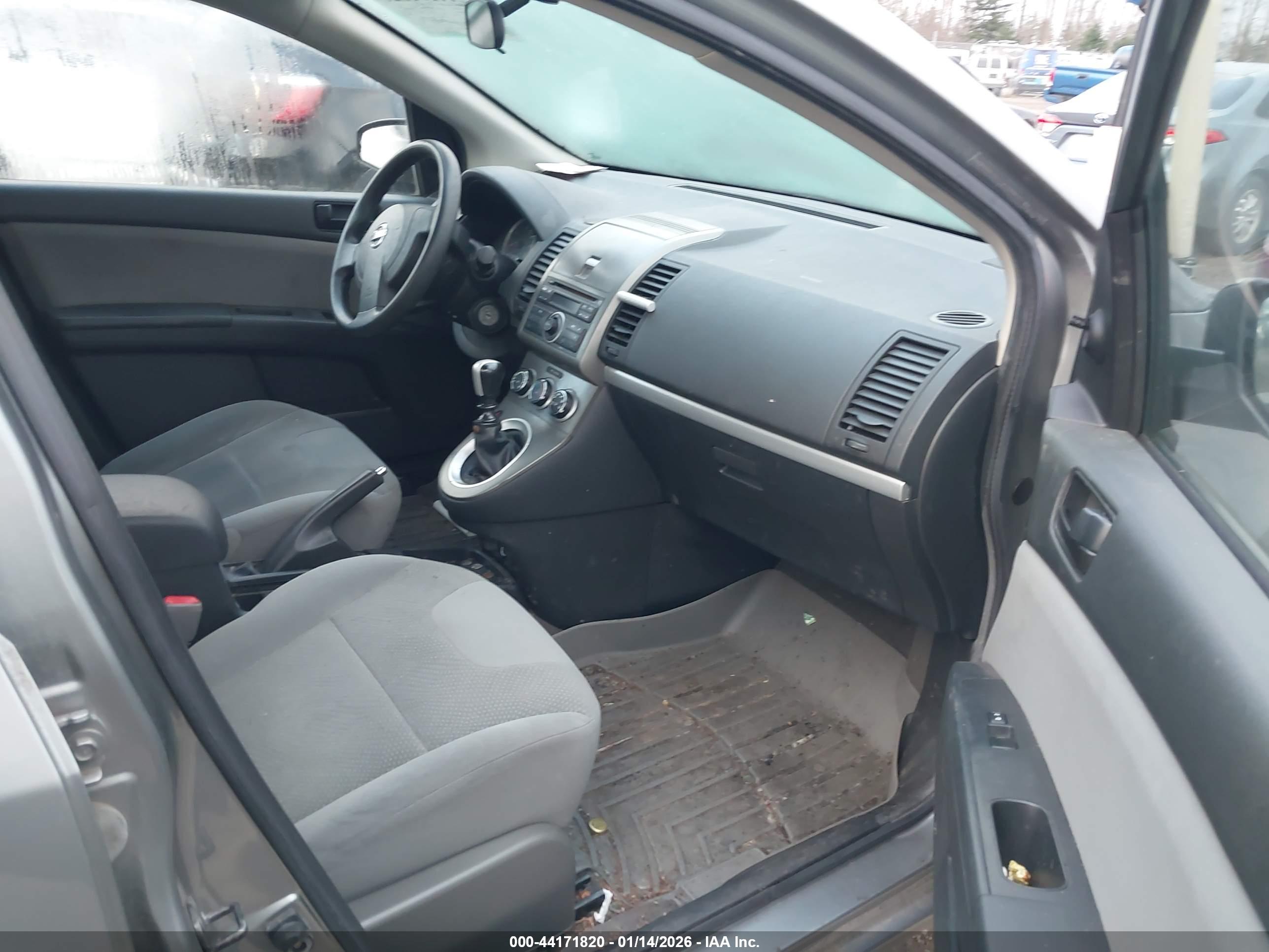 NISSAN SENTRA image 5