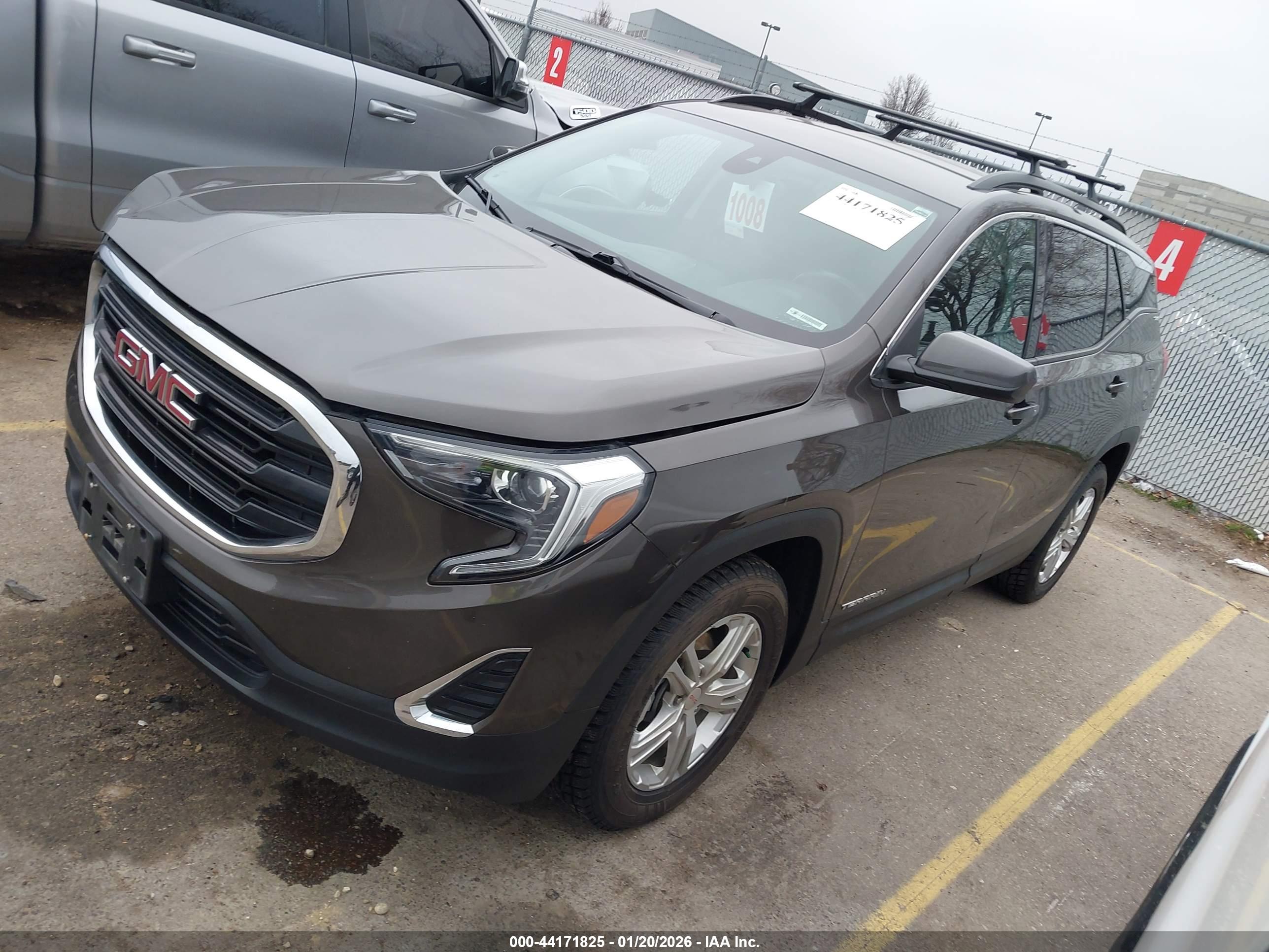GMC TERRAIN image 2