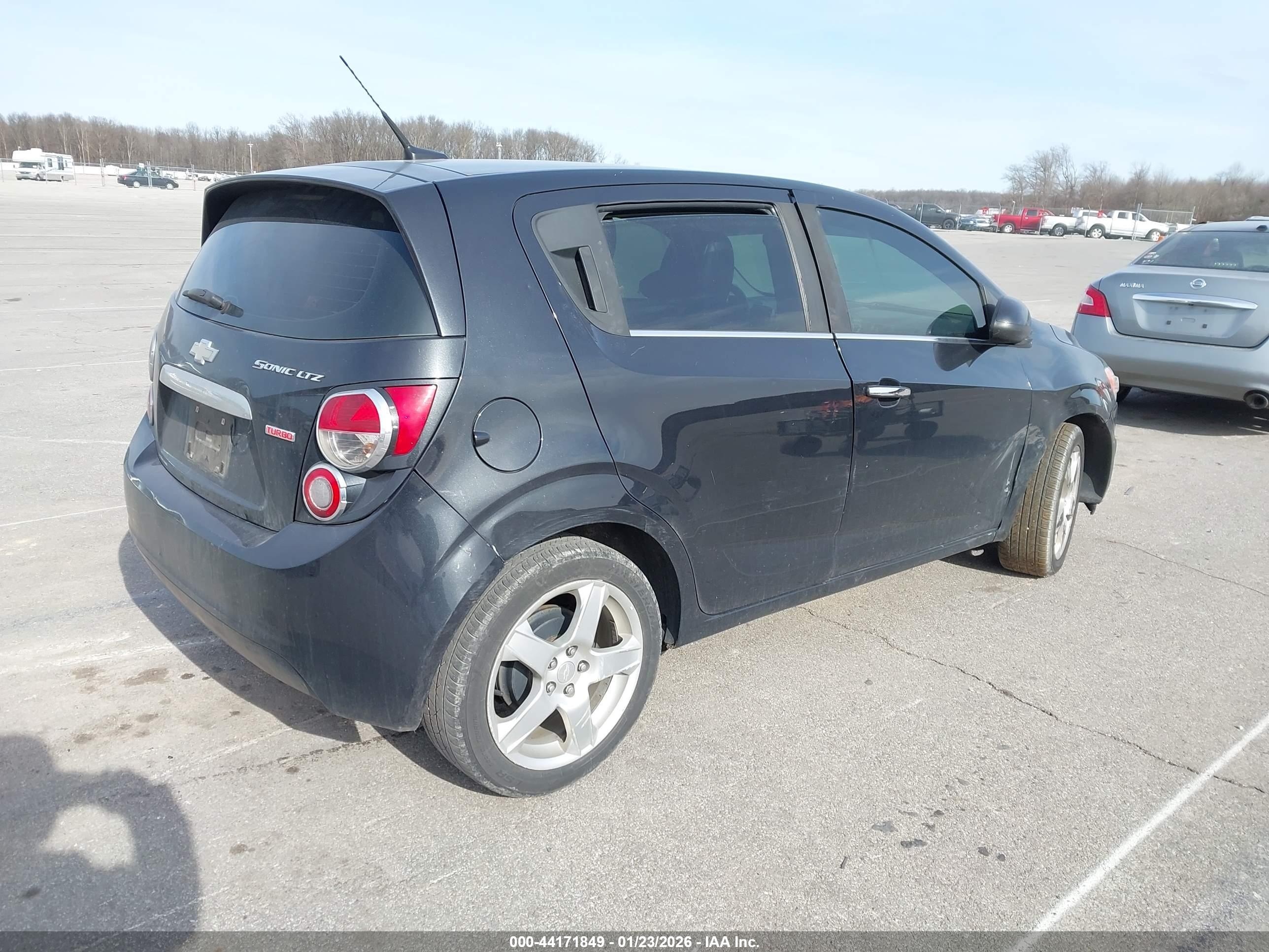 CHEVROLET SONIC image 4