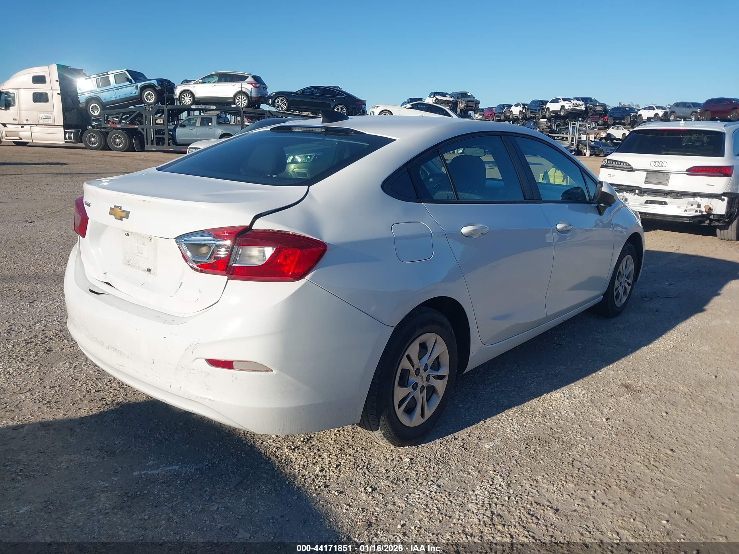CHEVROLET CRUZE image 4