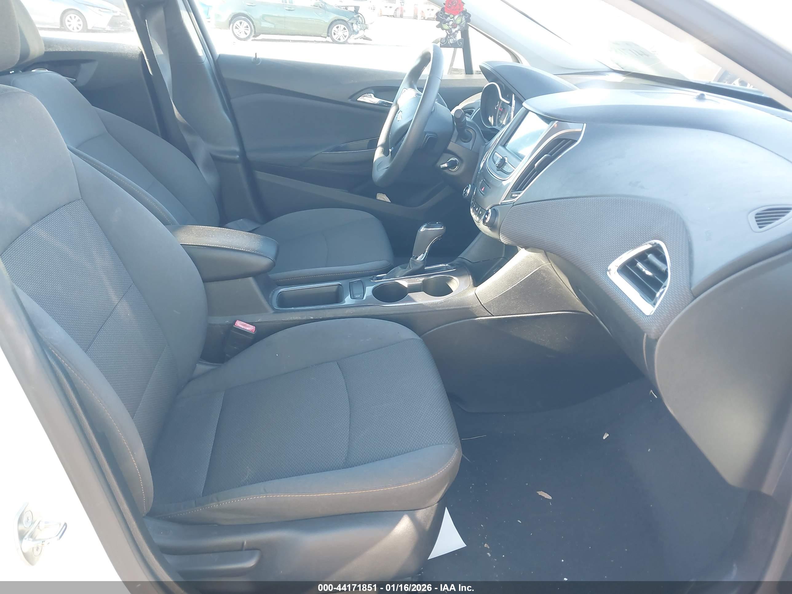 CHEVROLET CRUZE image 5