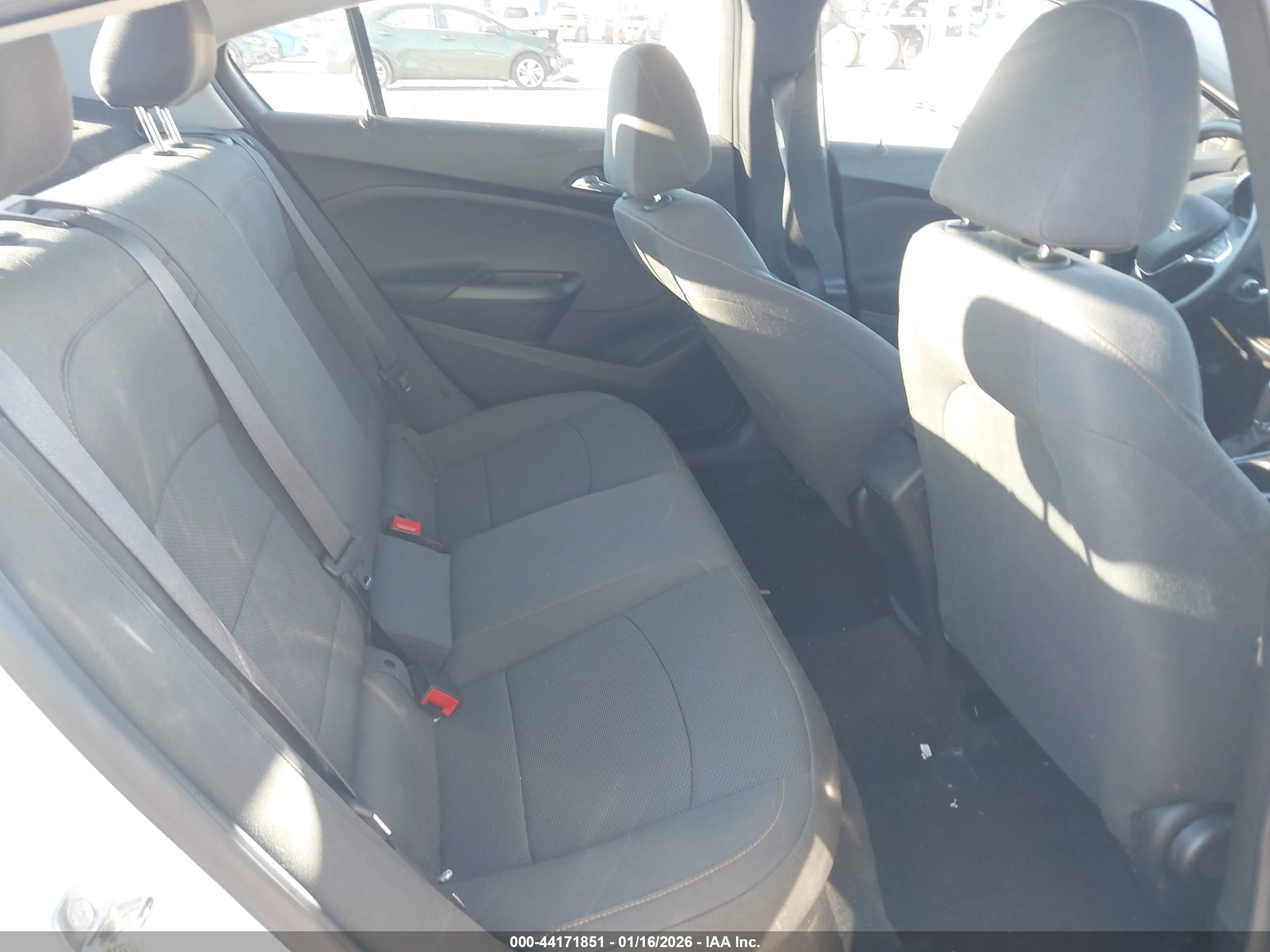 CHEVROLET CRUZE image 8