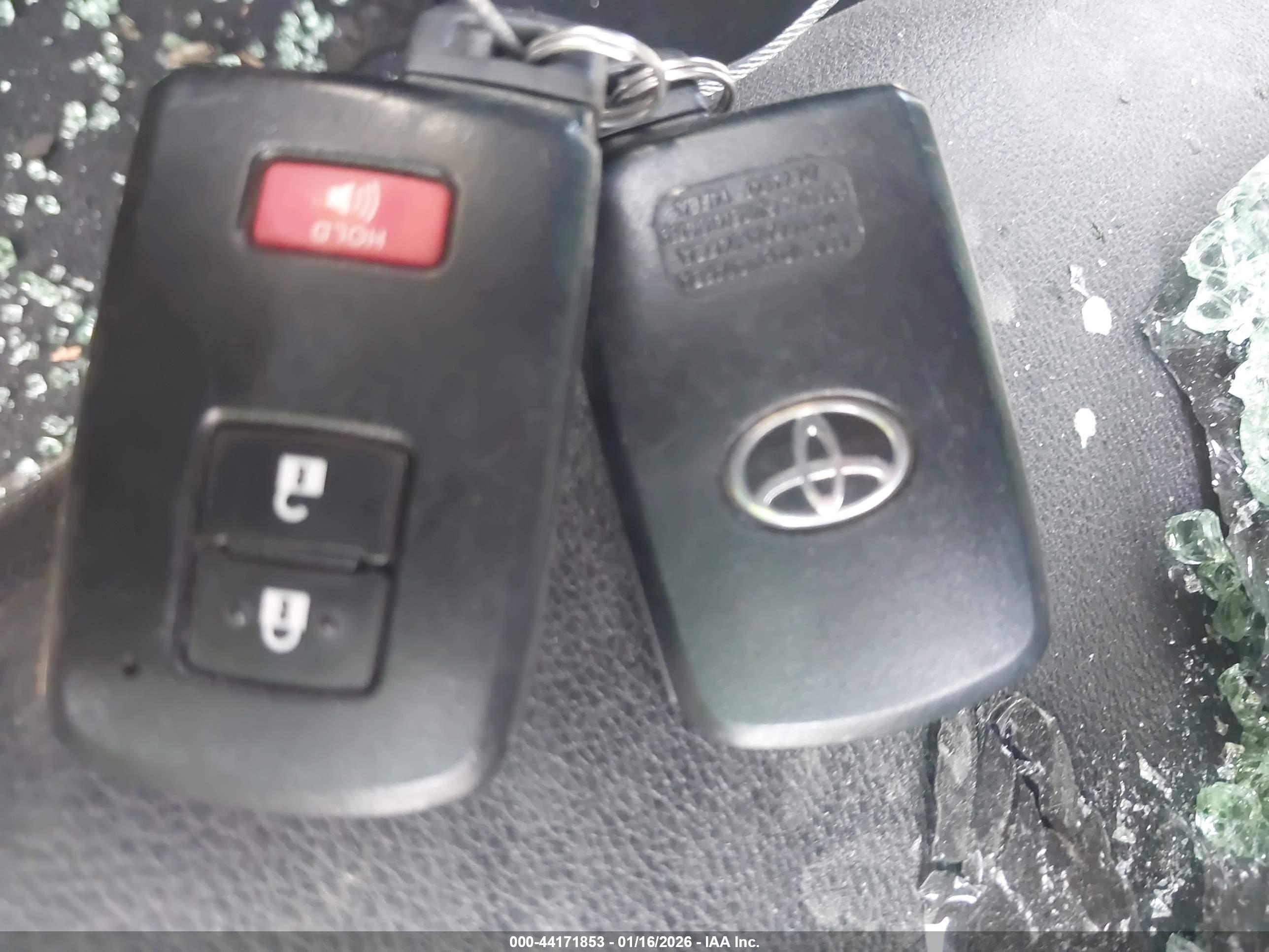 TOYOTA 4RUNNER image 11