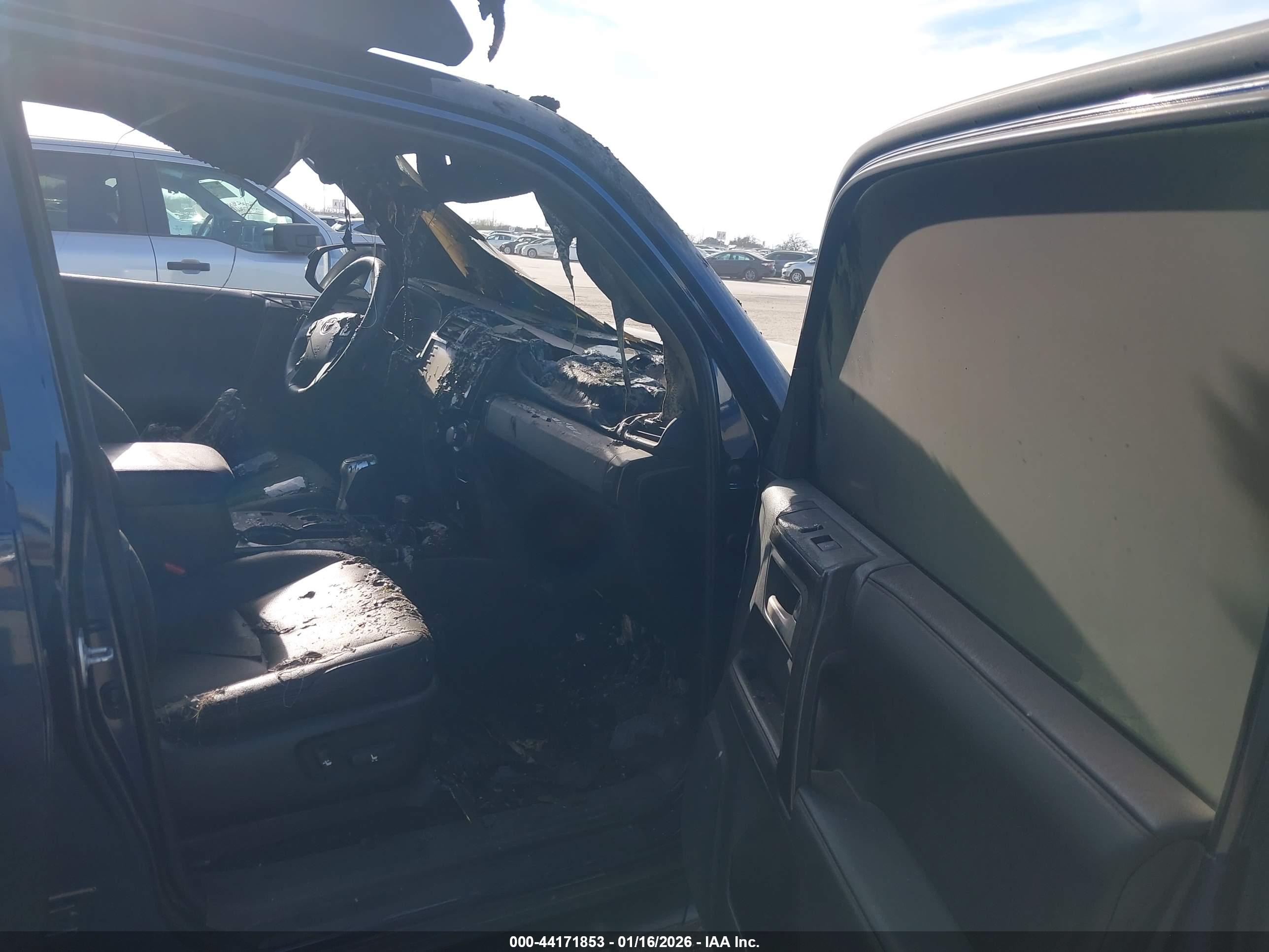 TOYOTA 4RUNNER image 5