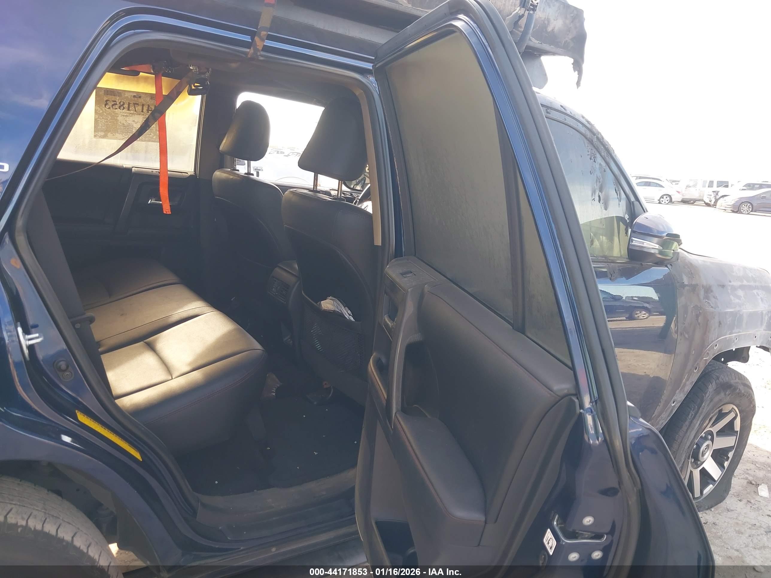 TOYOTA 4RUNNER image 8