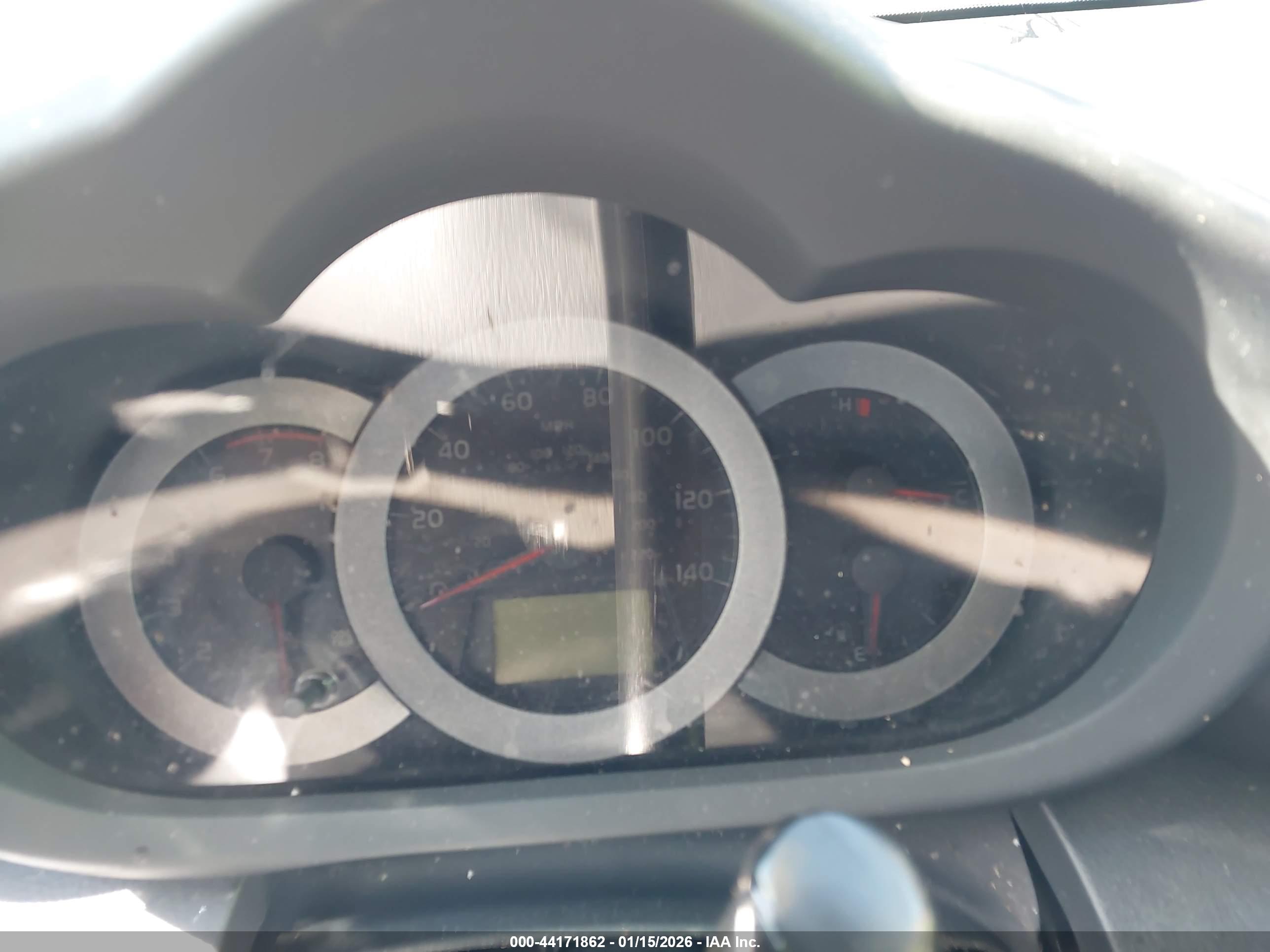 TOYOTA RAV4 image 7