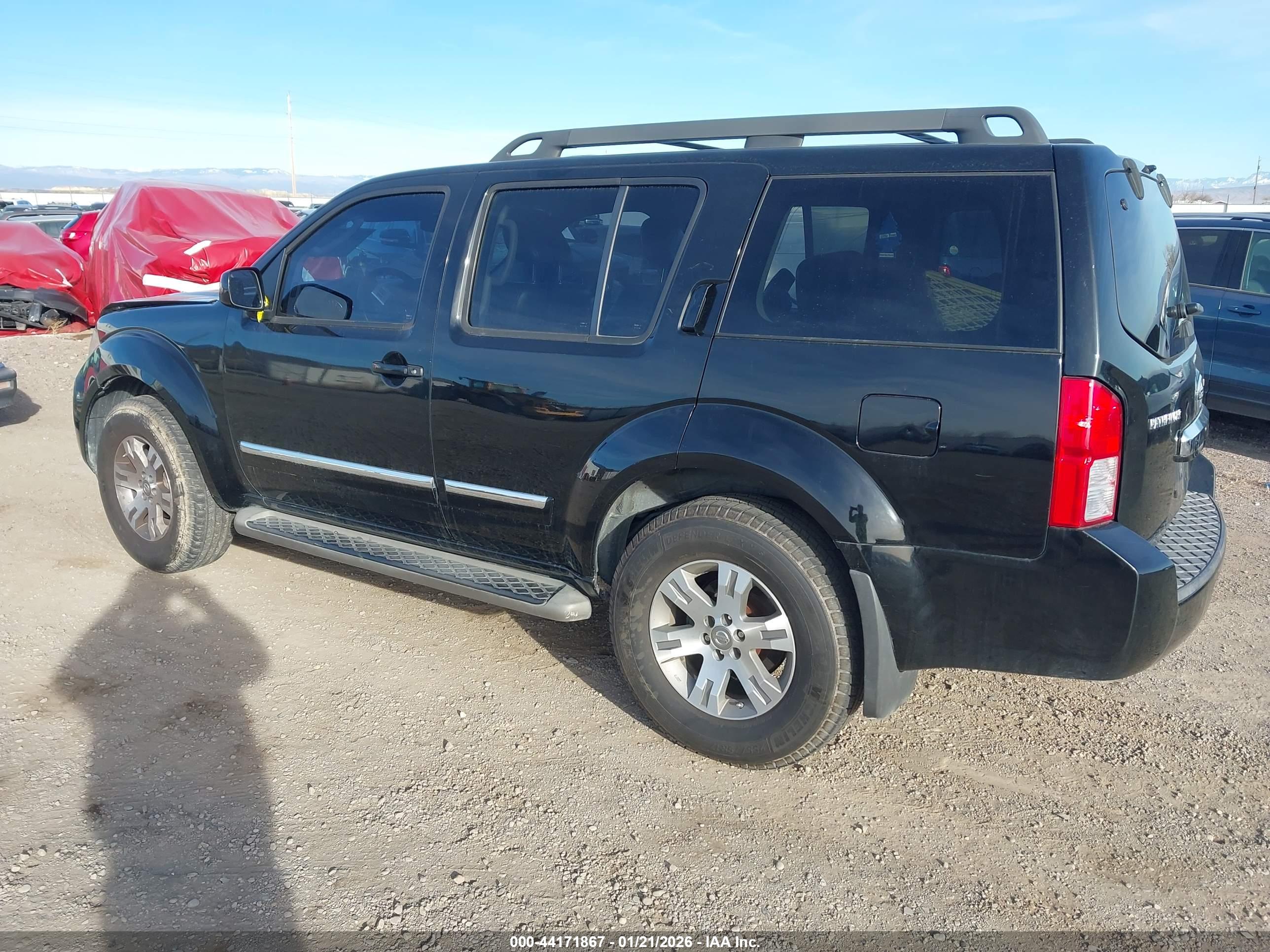 NISSAN PATHFINDER image 3