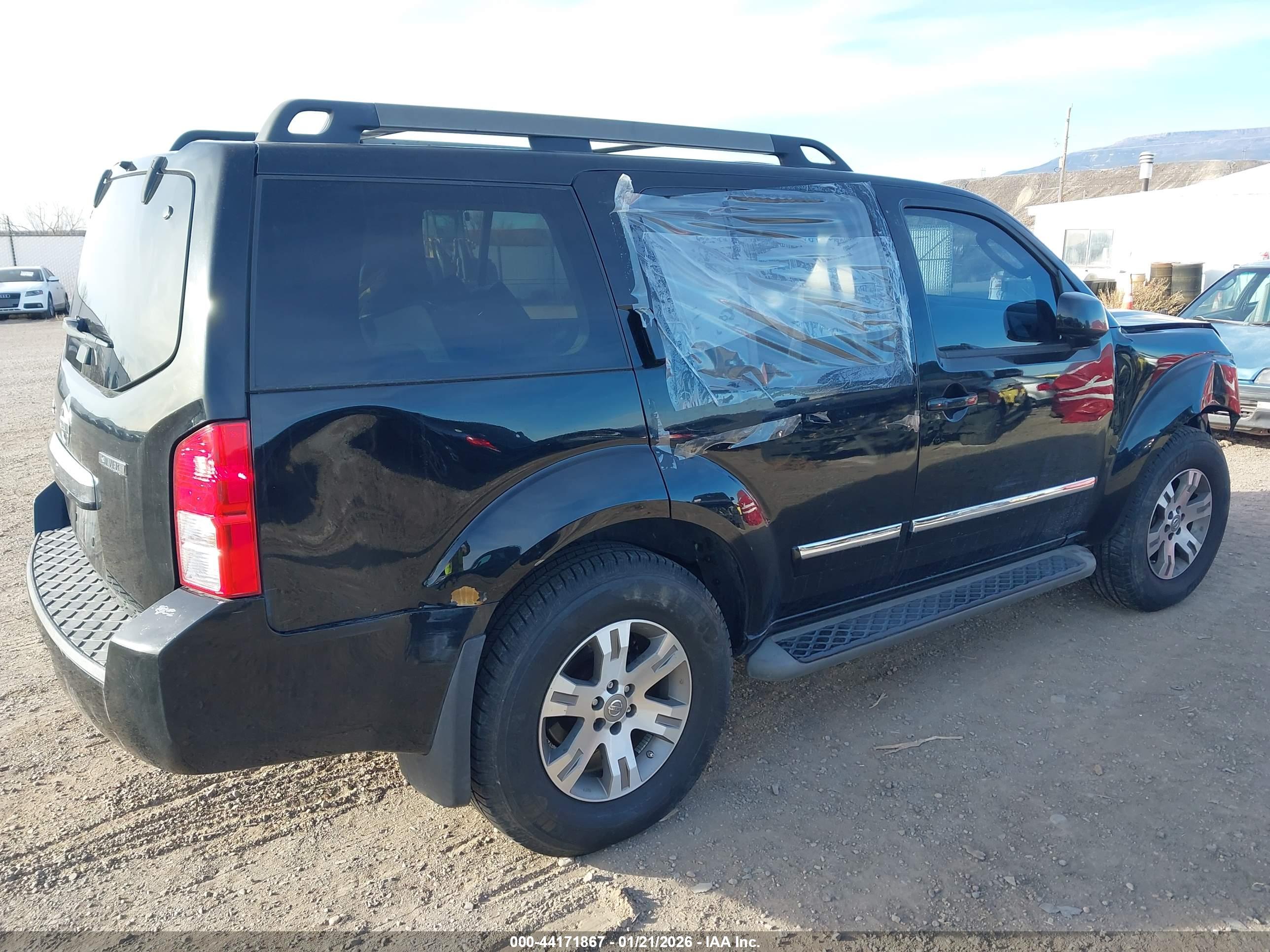 NISSAN PATHFINDER image 4