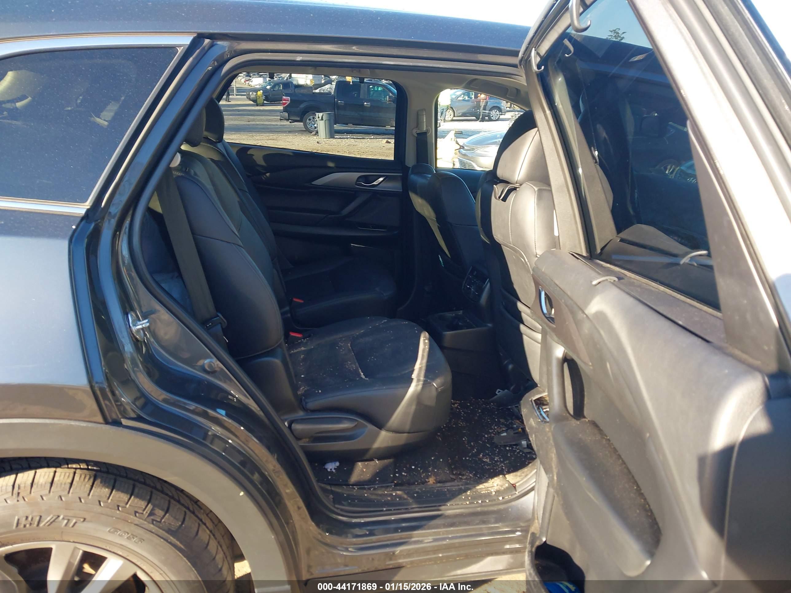 MAZDA CX-9 image 8