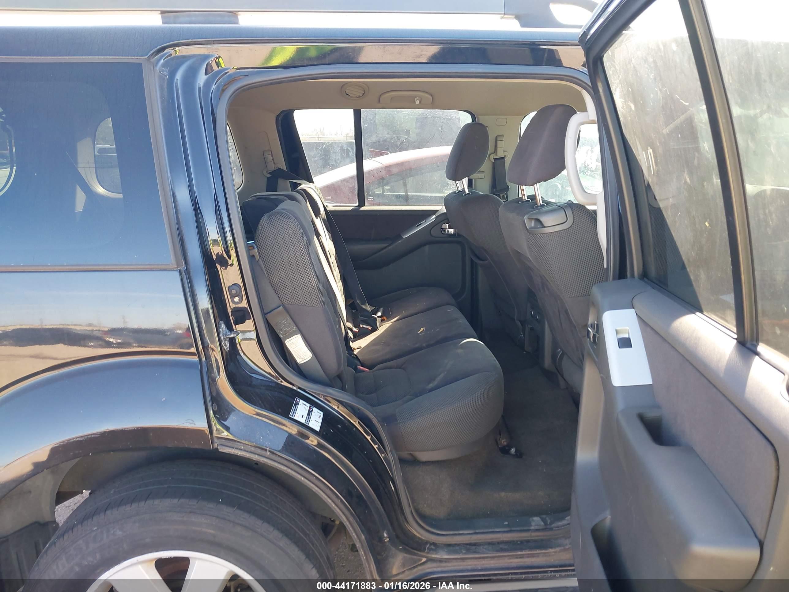 NISSAN PATHFINDER image 8