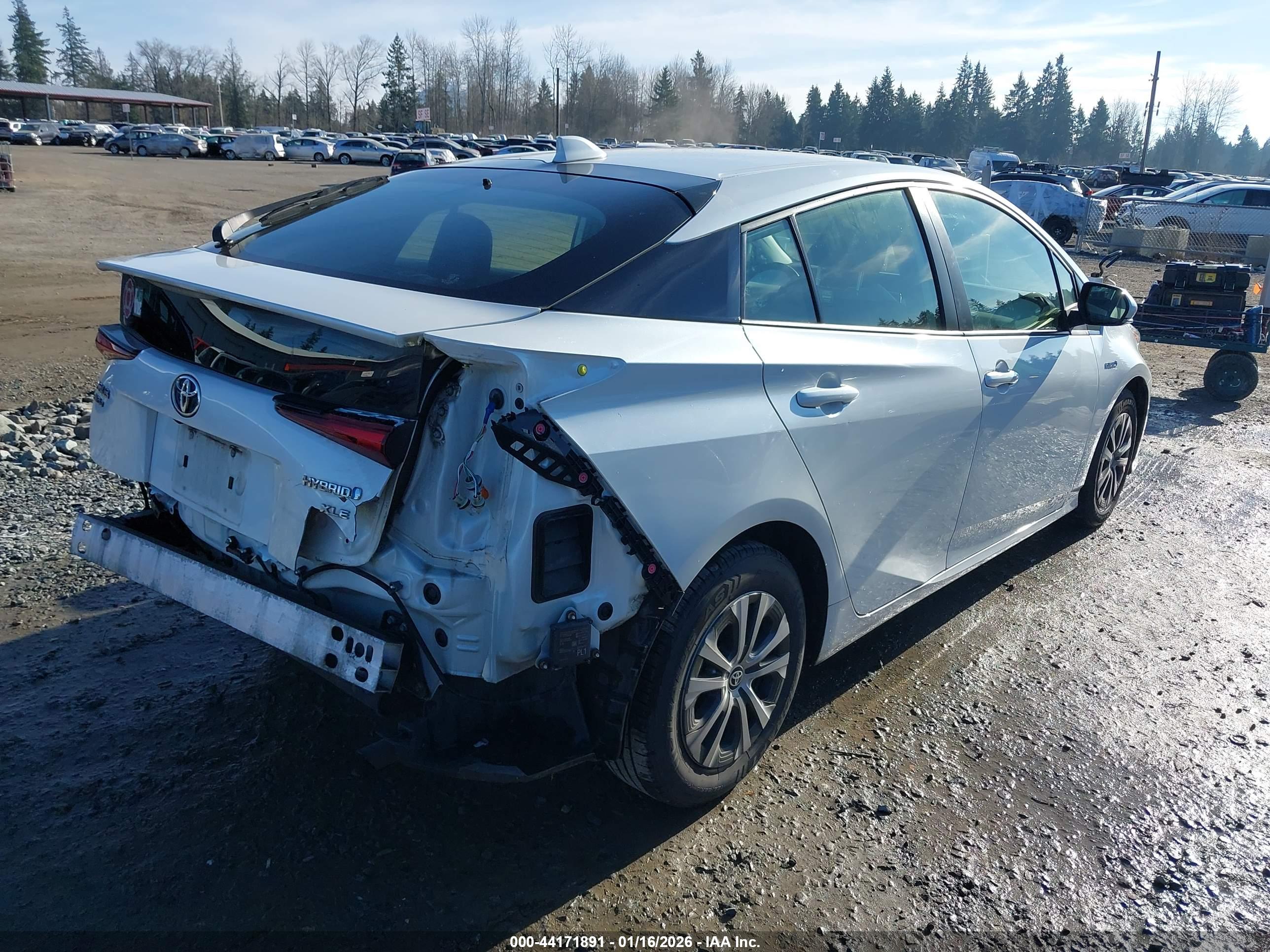 TOYOTA PRIUS image 4
