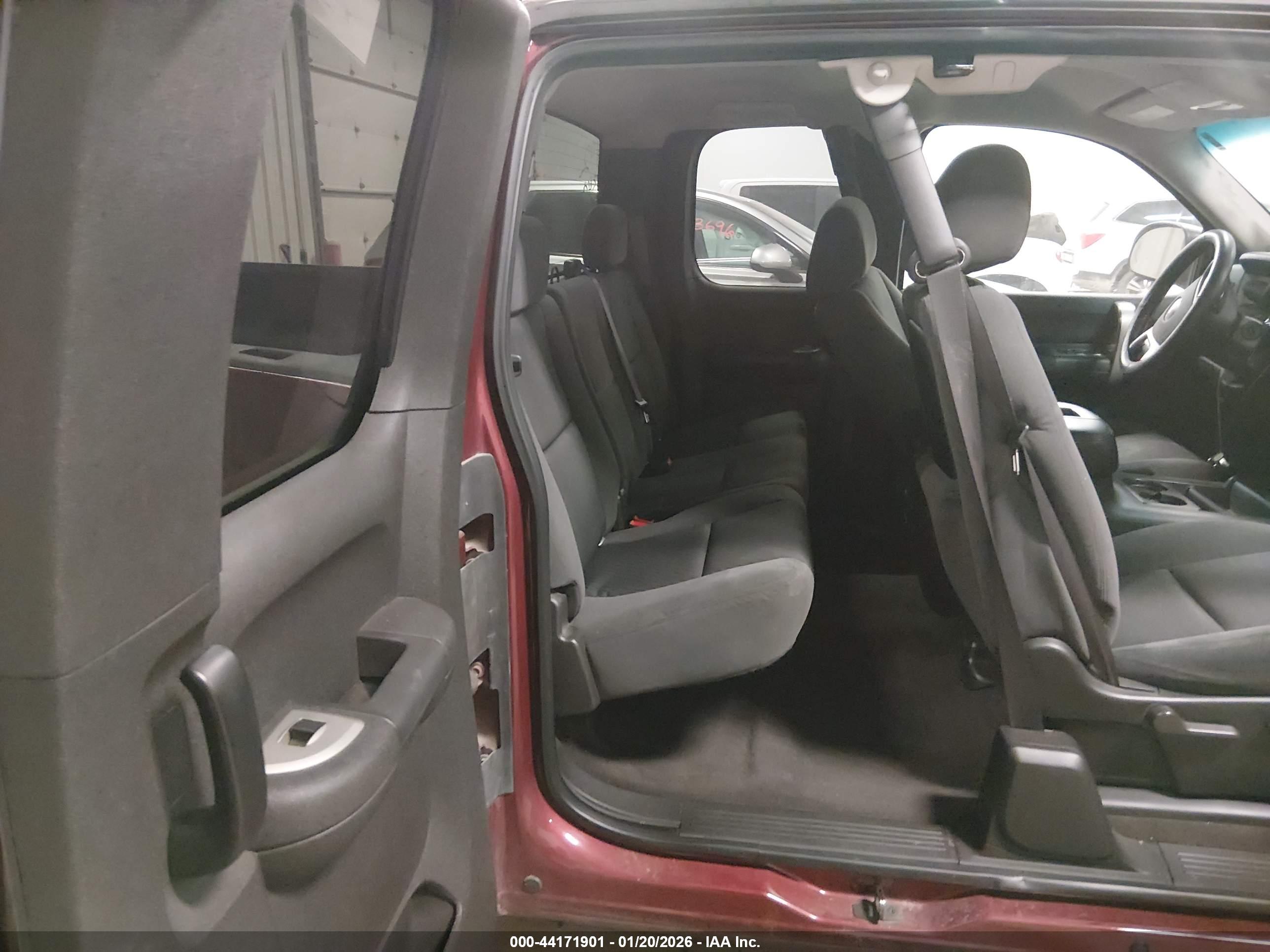 GMC SIERRA image 8