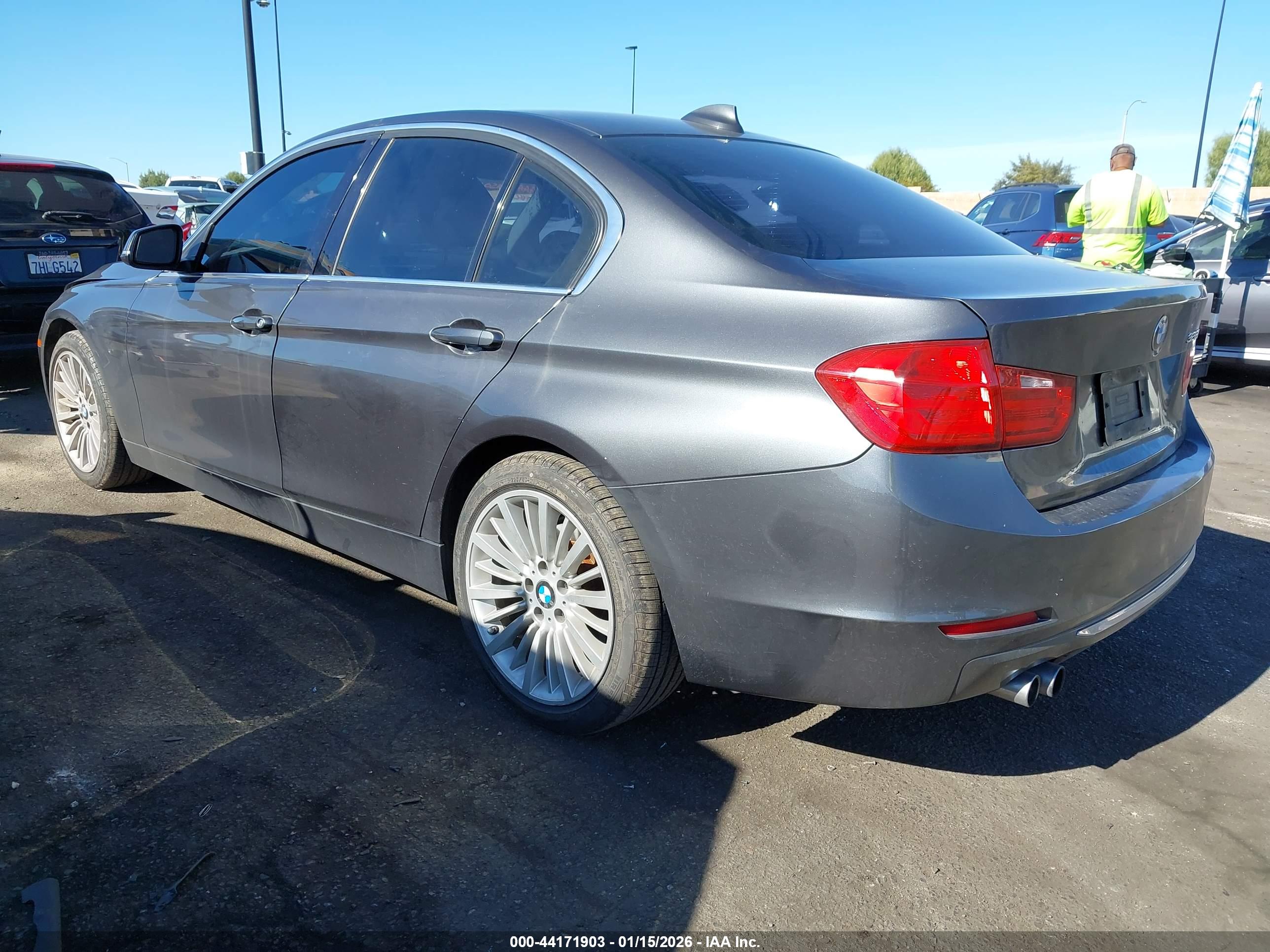 BMW 328I image 3