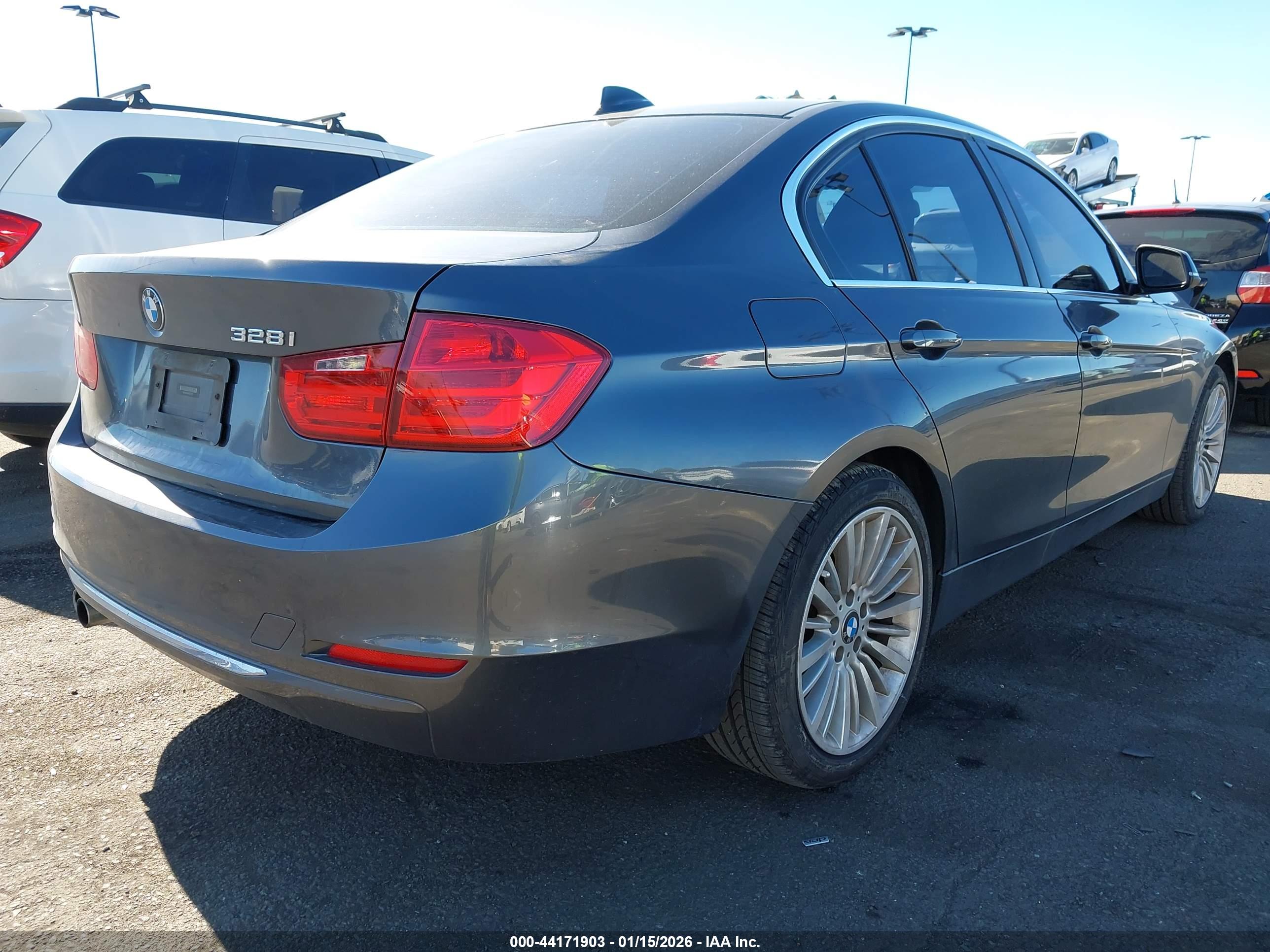 BMW 328I image 4