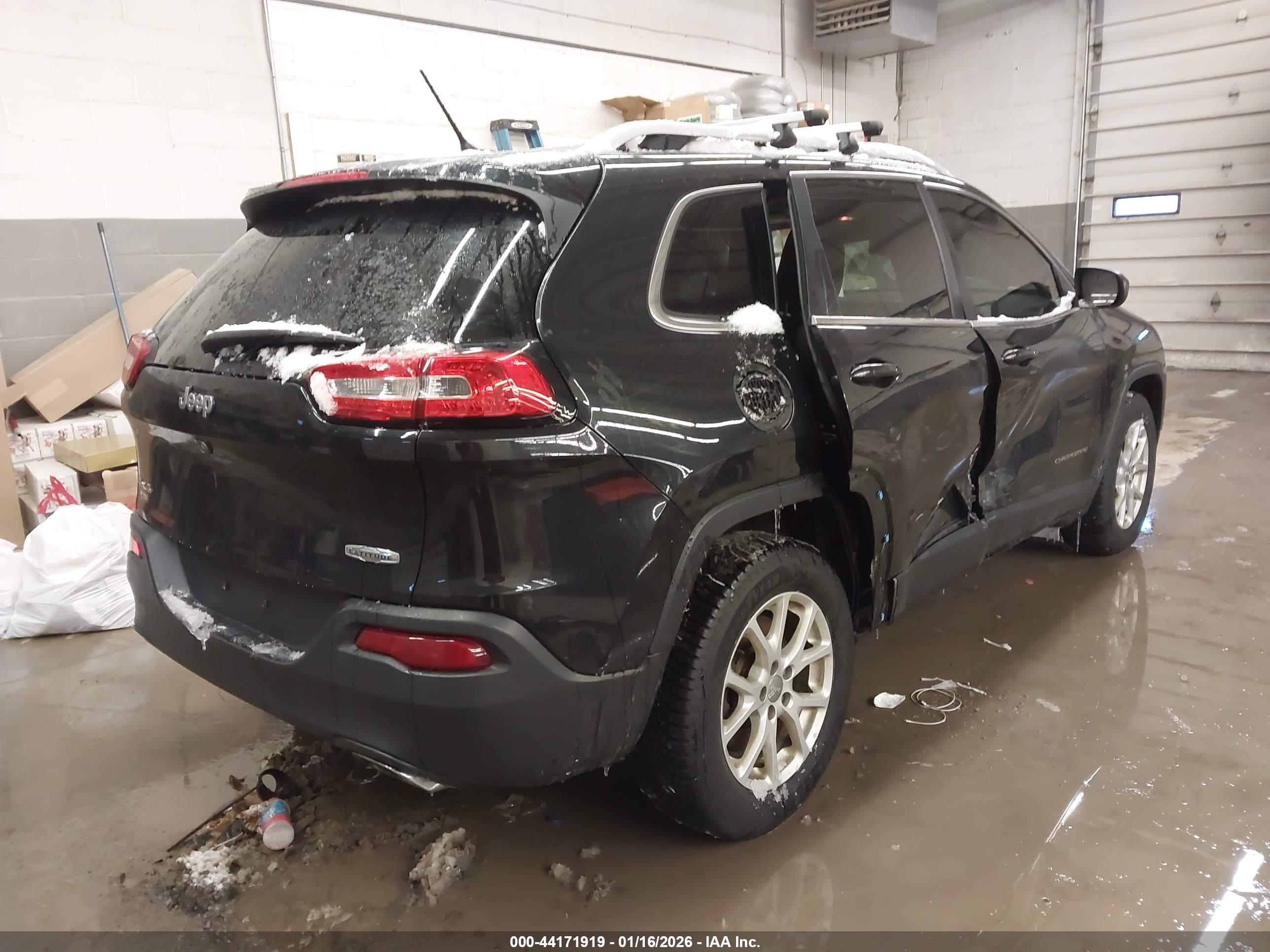 JEEP CHEROKEE image 4