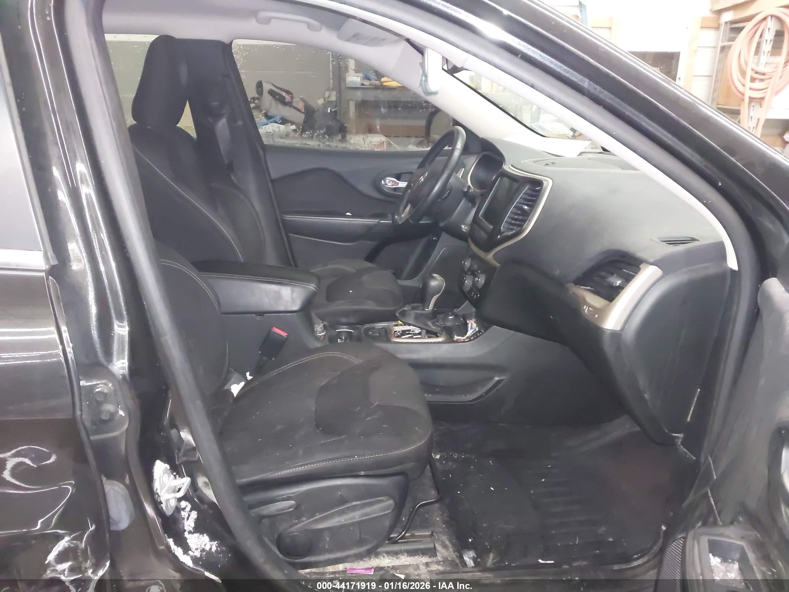 JEEP CHEROKEE image 5