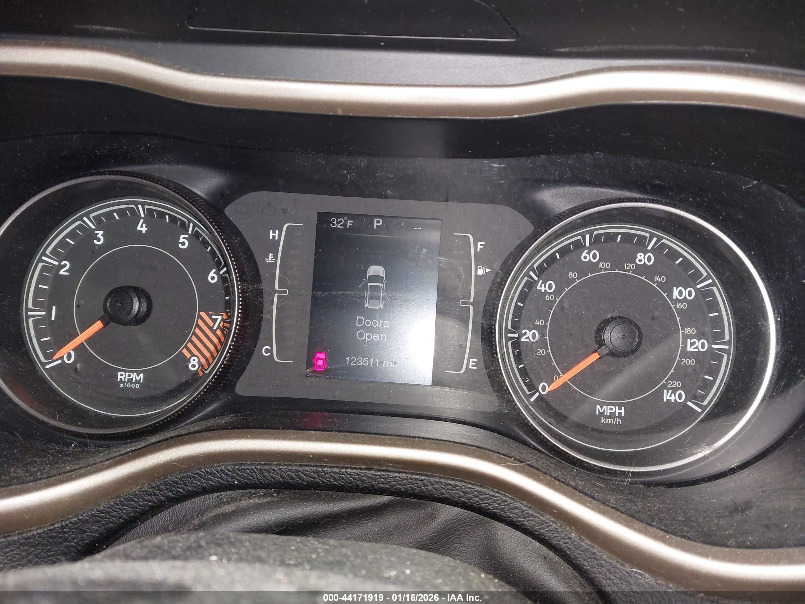 JEEP CHEROKEE image 7
