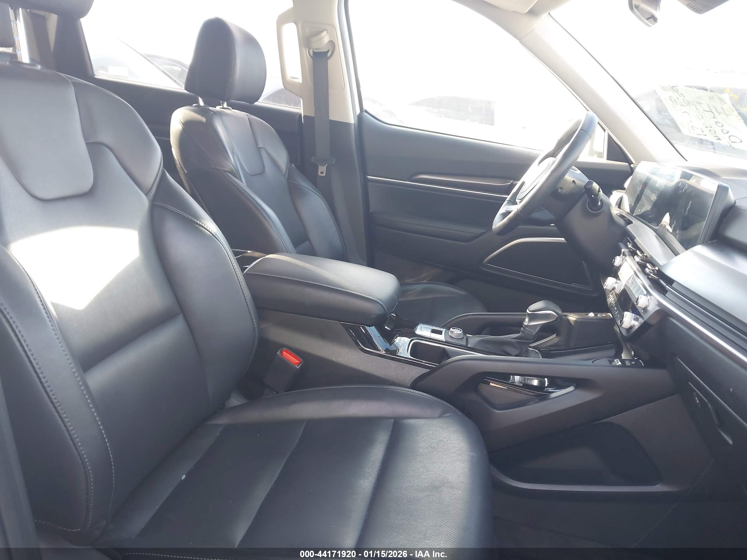 KIA TELLURIDE image 5