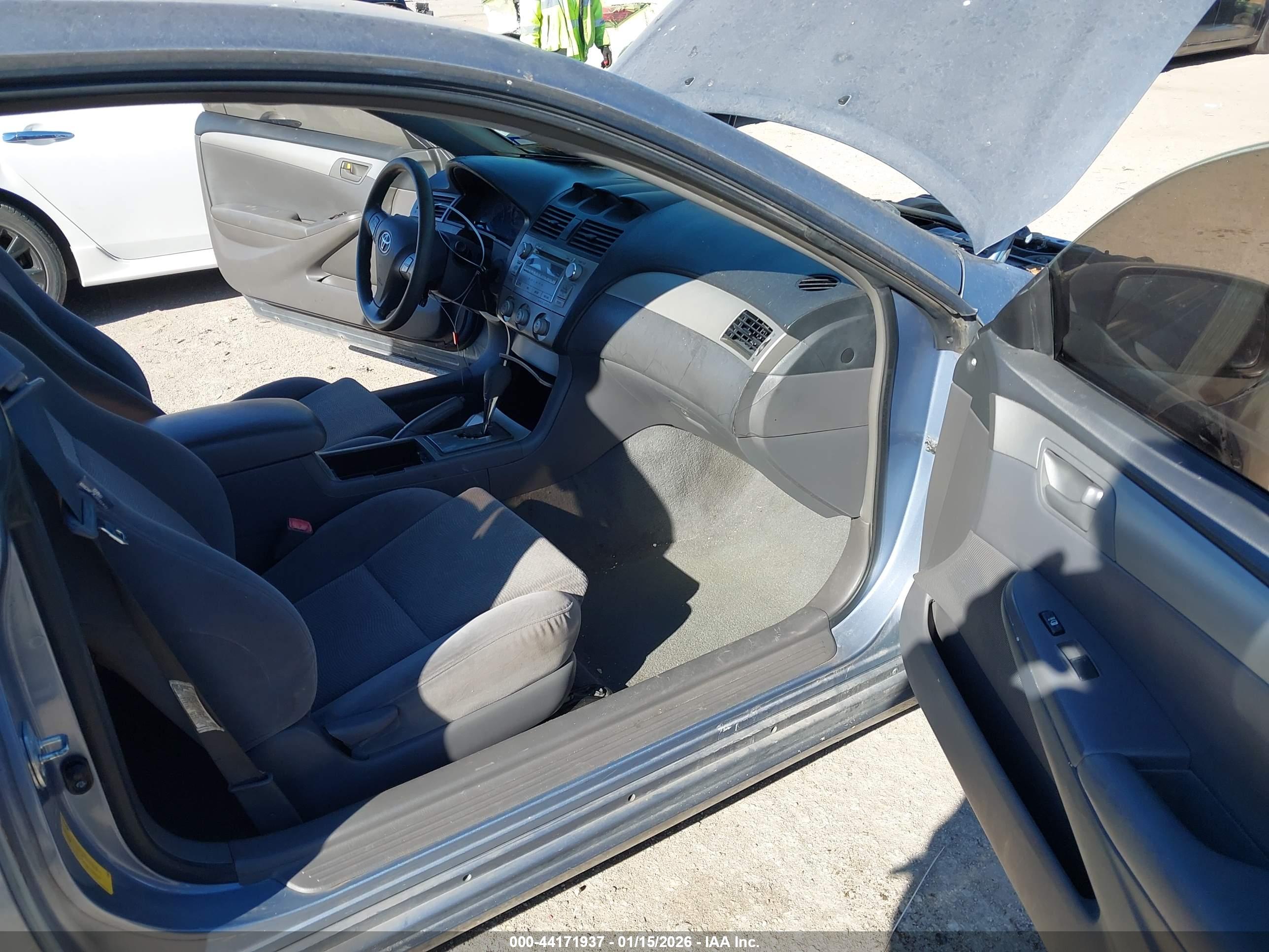TOYOTA CAMRY image 5