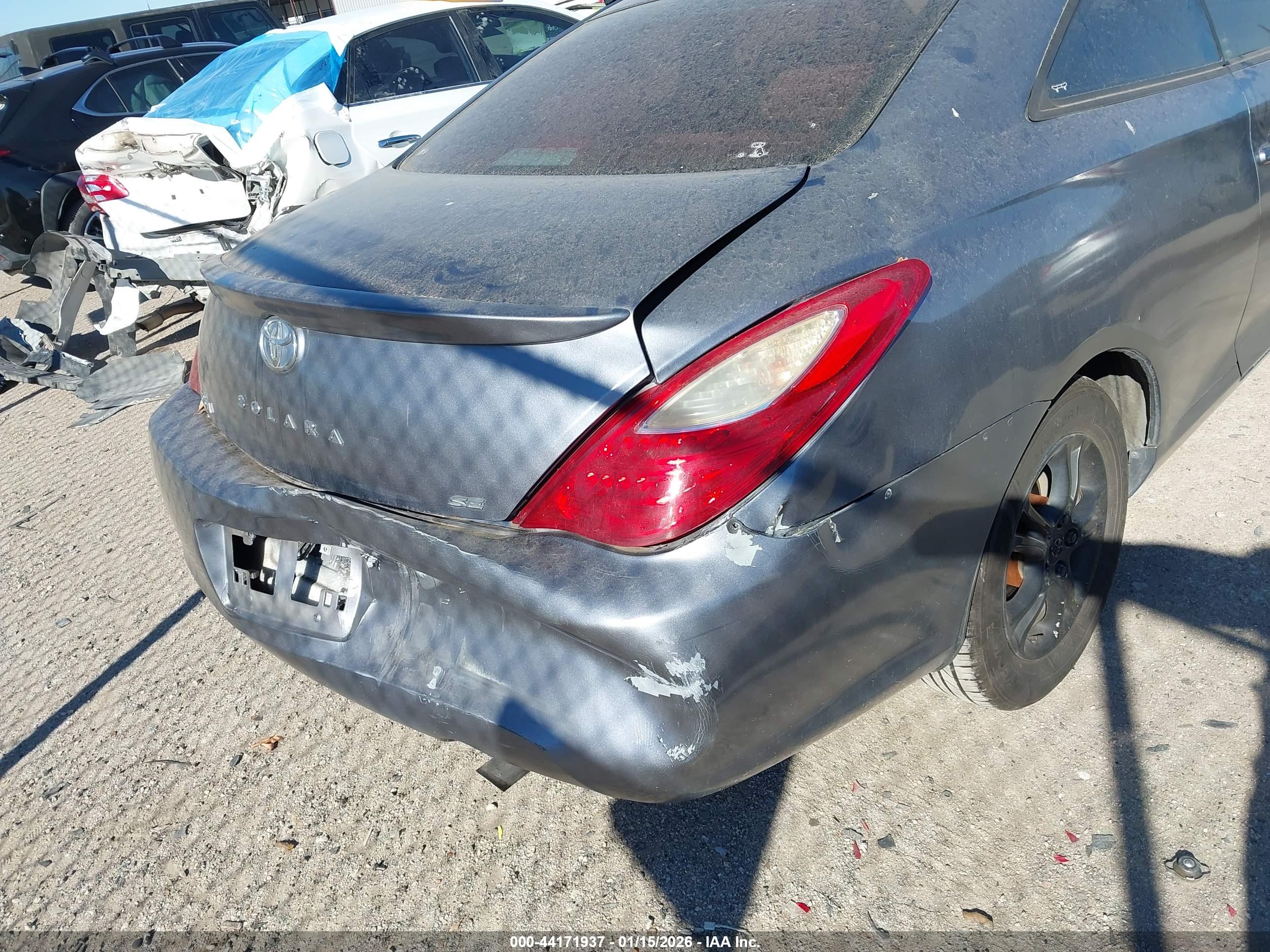 TOYOTA CAMRY image 6