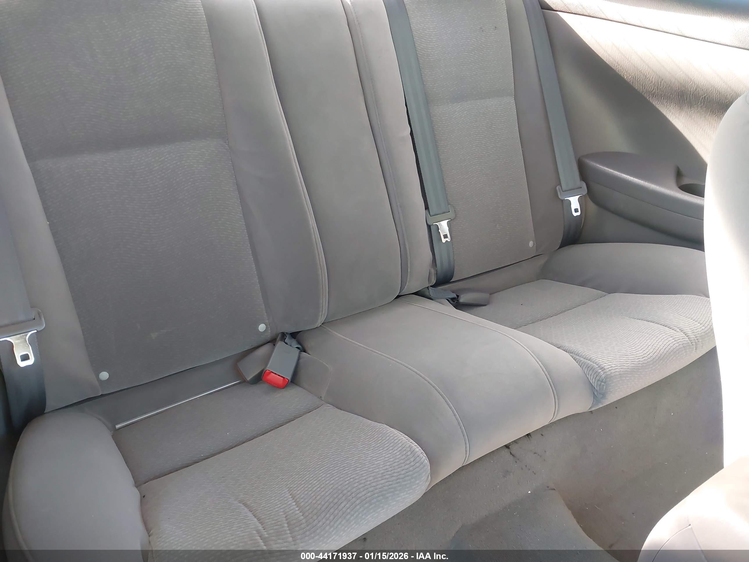 TOYOTA CAMRY image 8