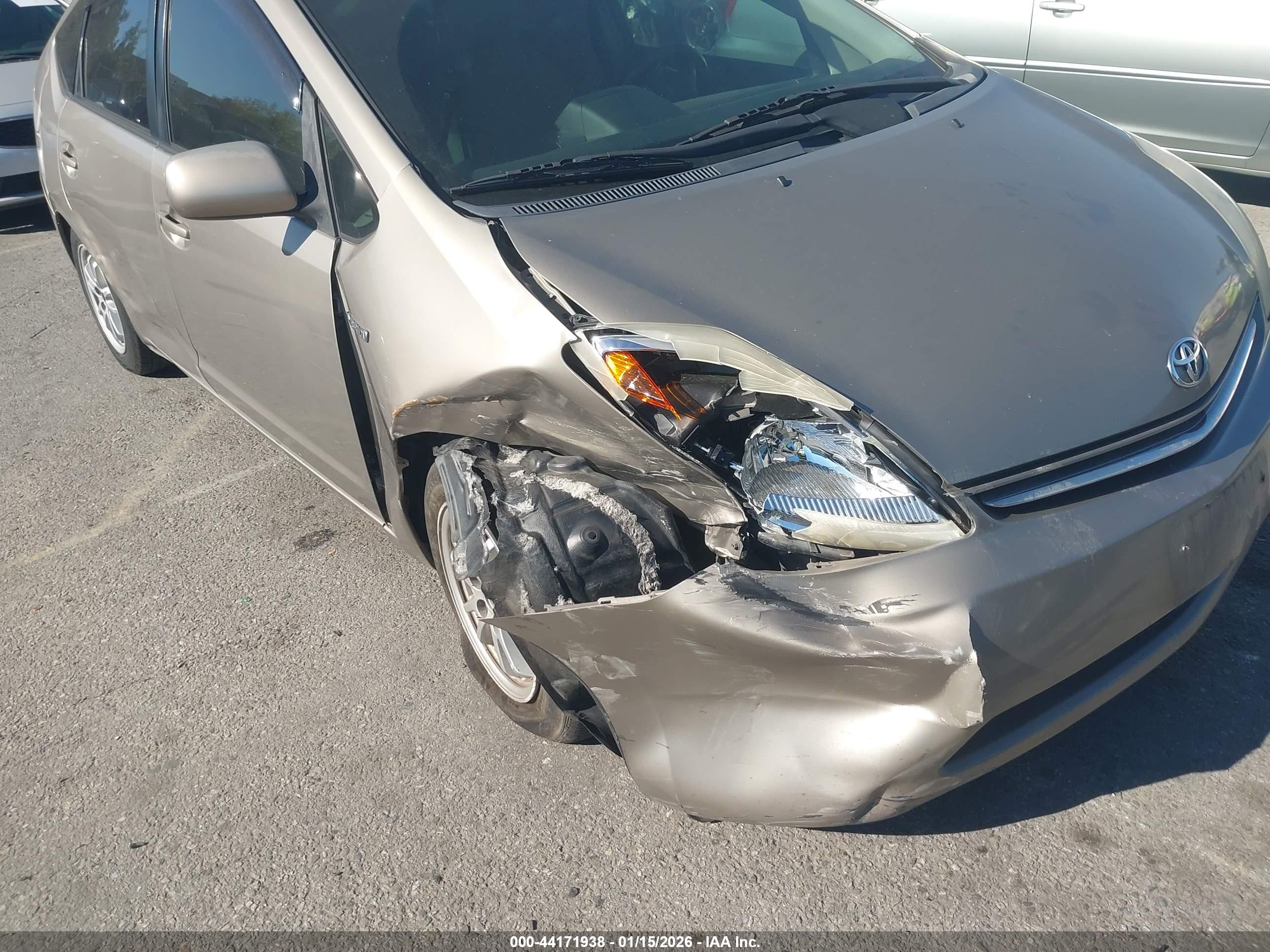 TOYOTA PRIUS image 6
