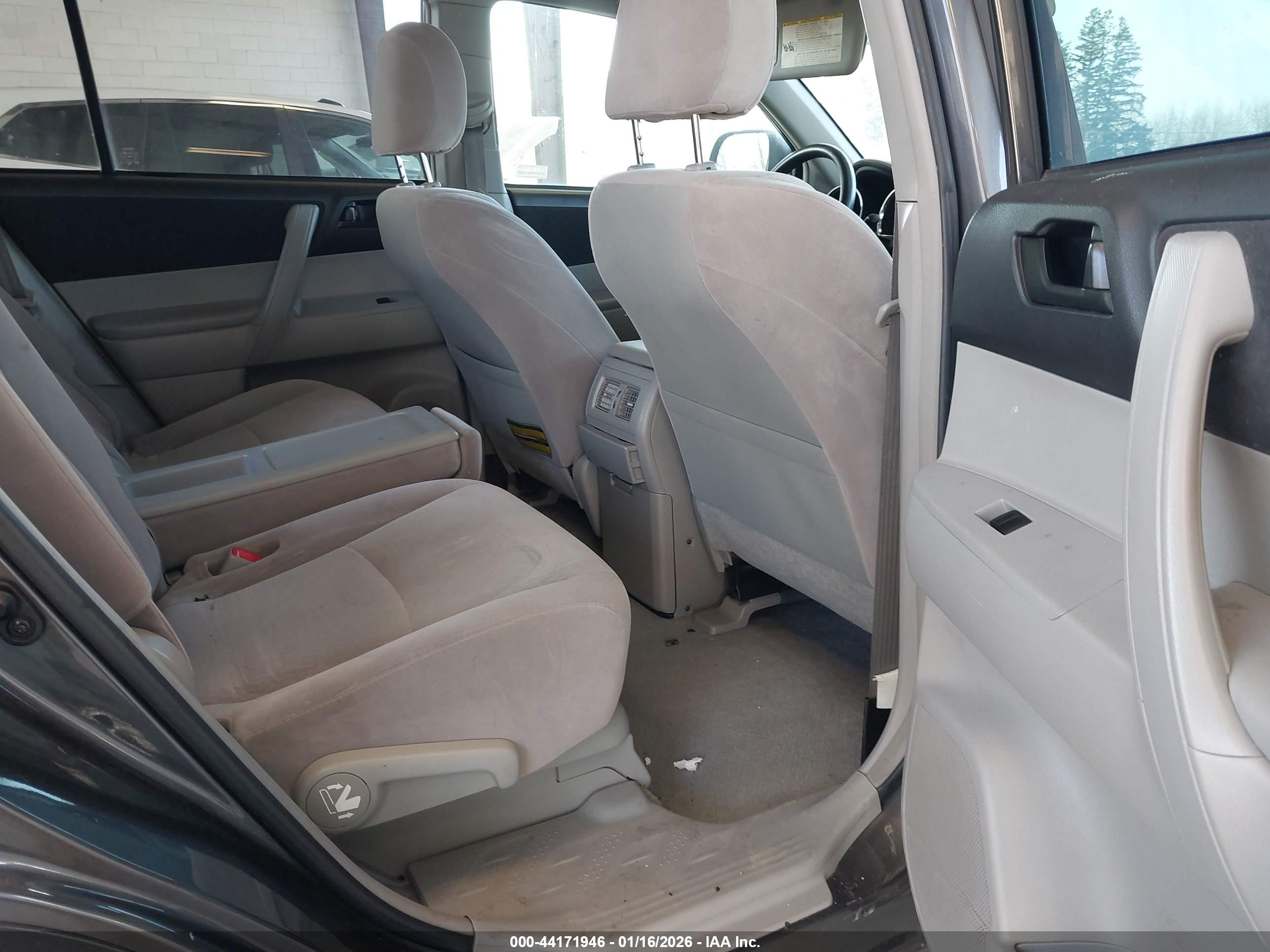 TOYOTA HIGHLANDER image 8