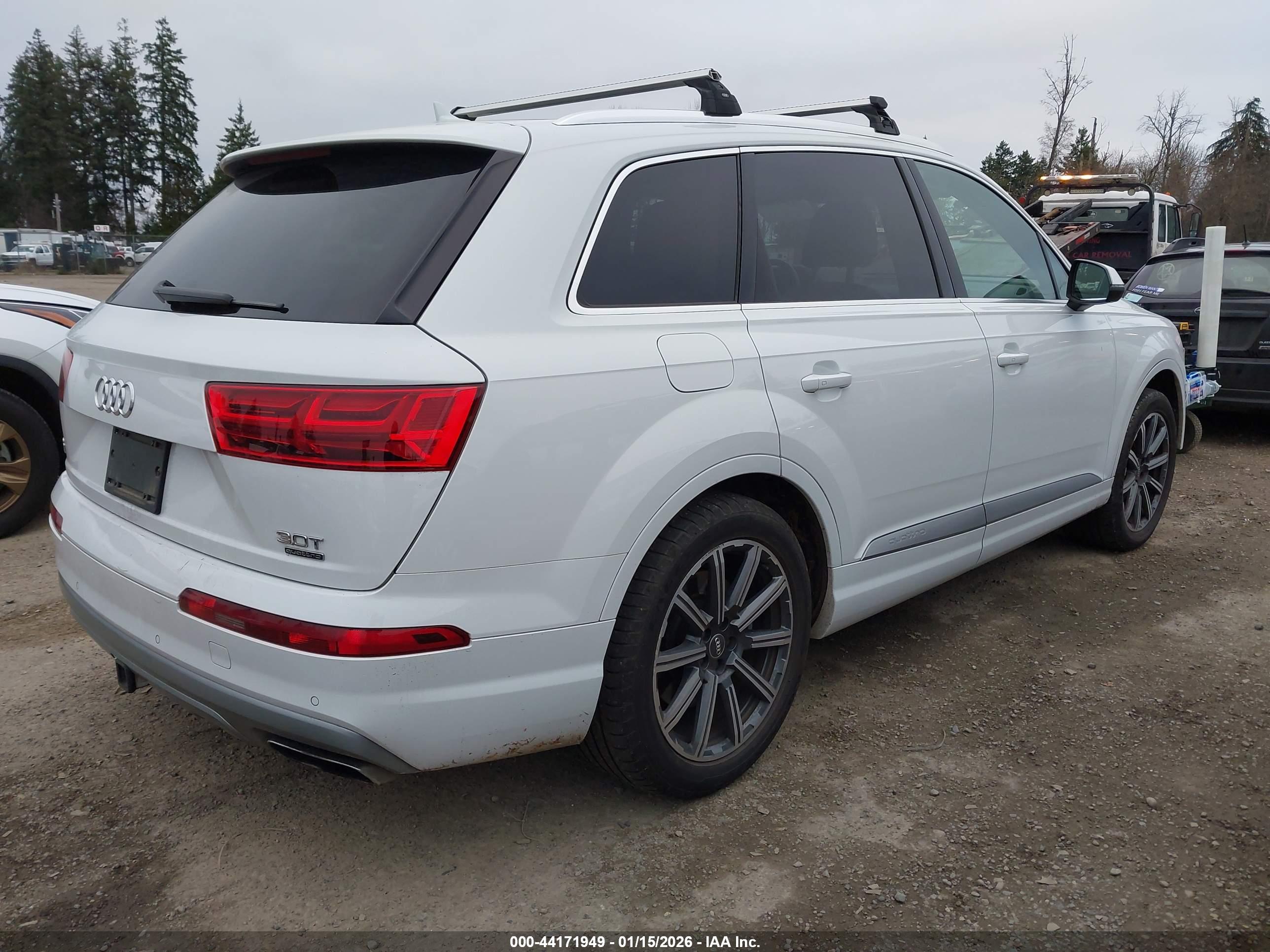 AUDI Q7 image 4