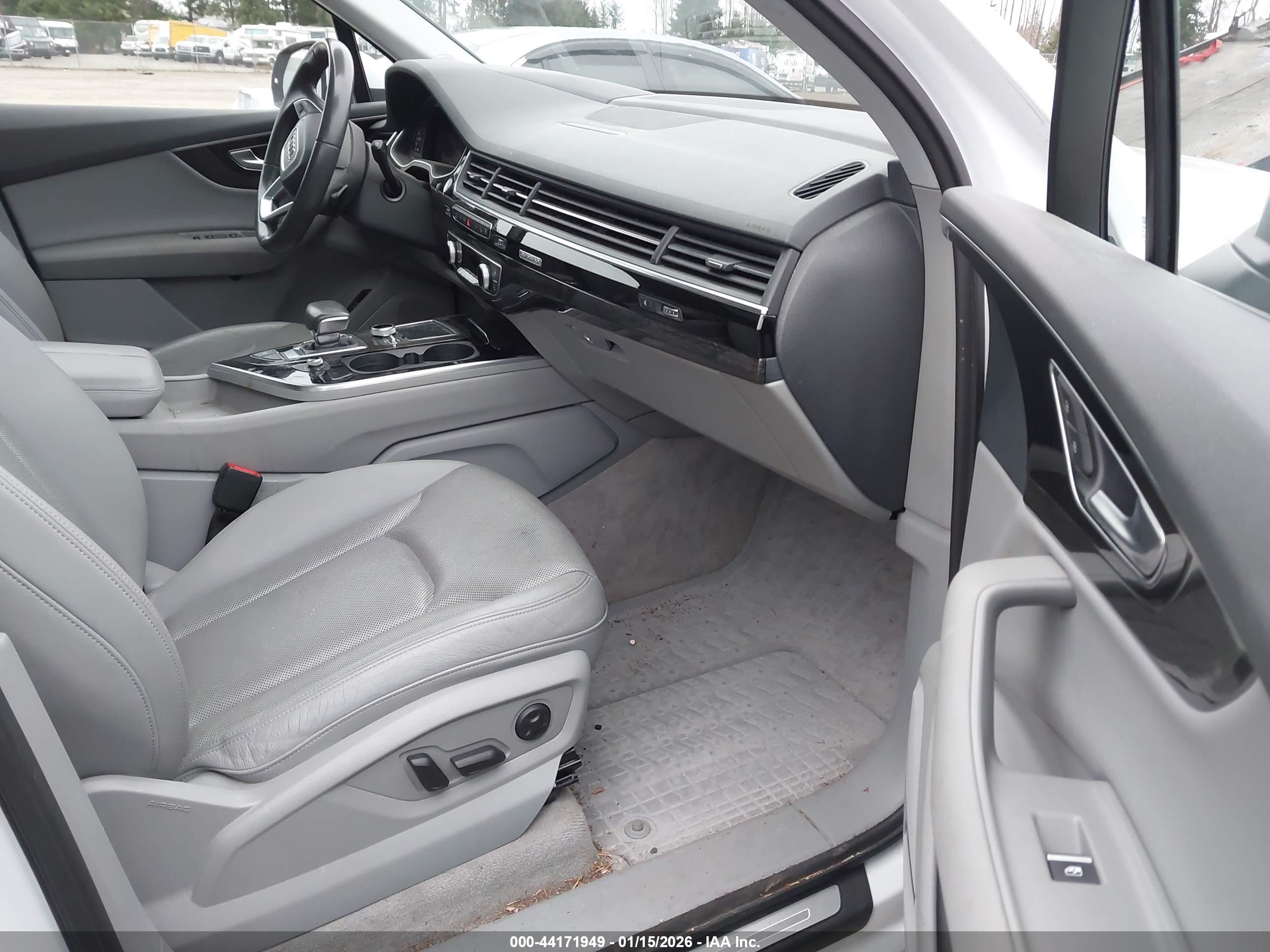AUDI Q7 image 5