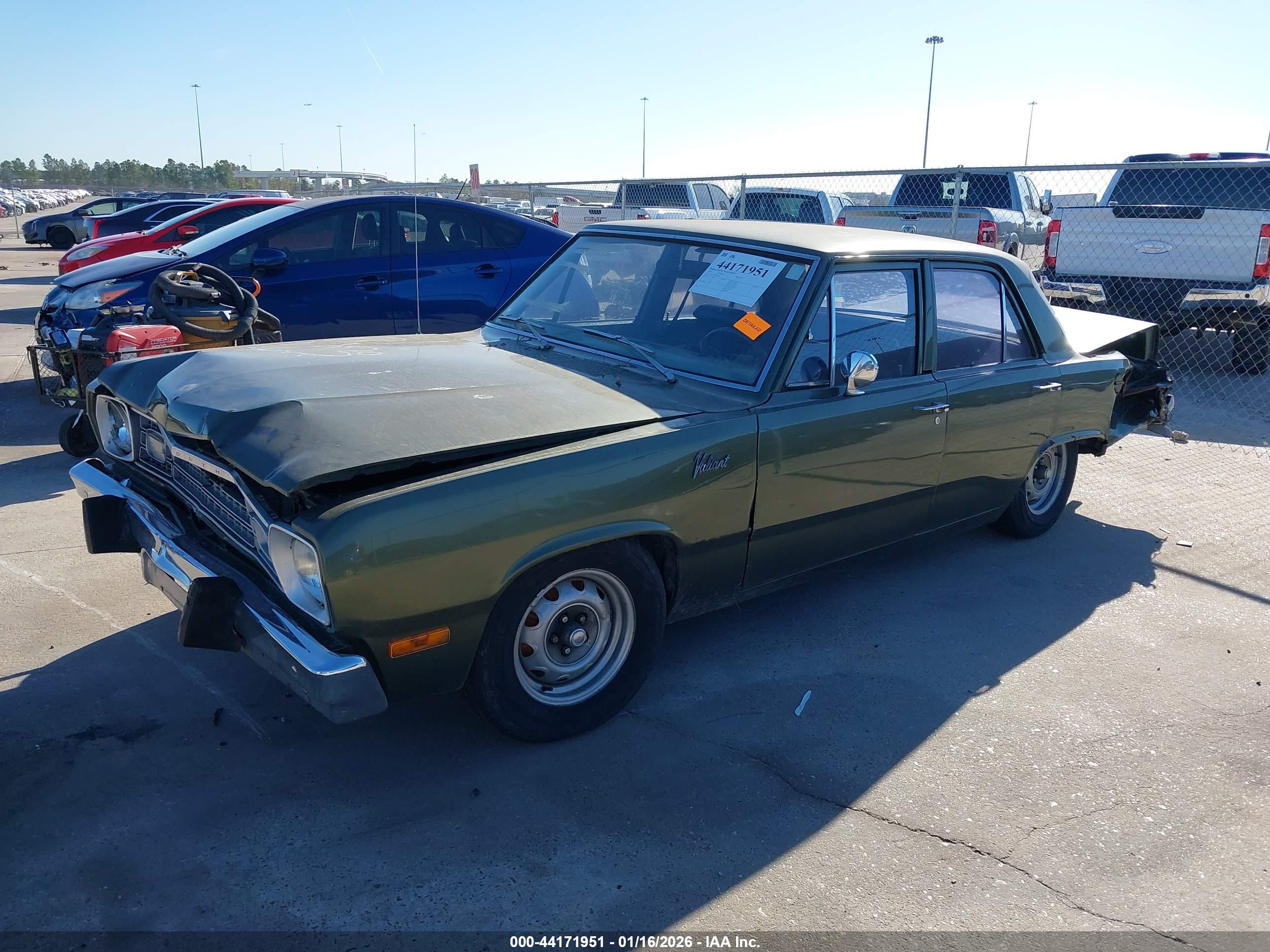 PLYMOUTH VALIANT image 2