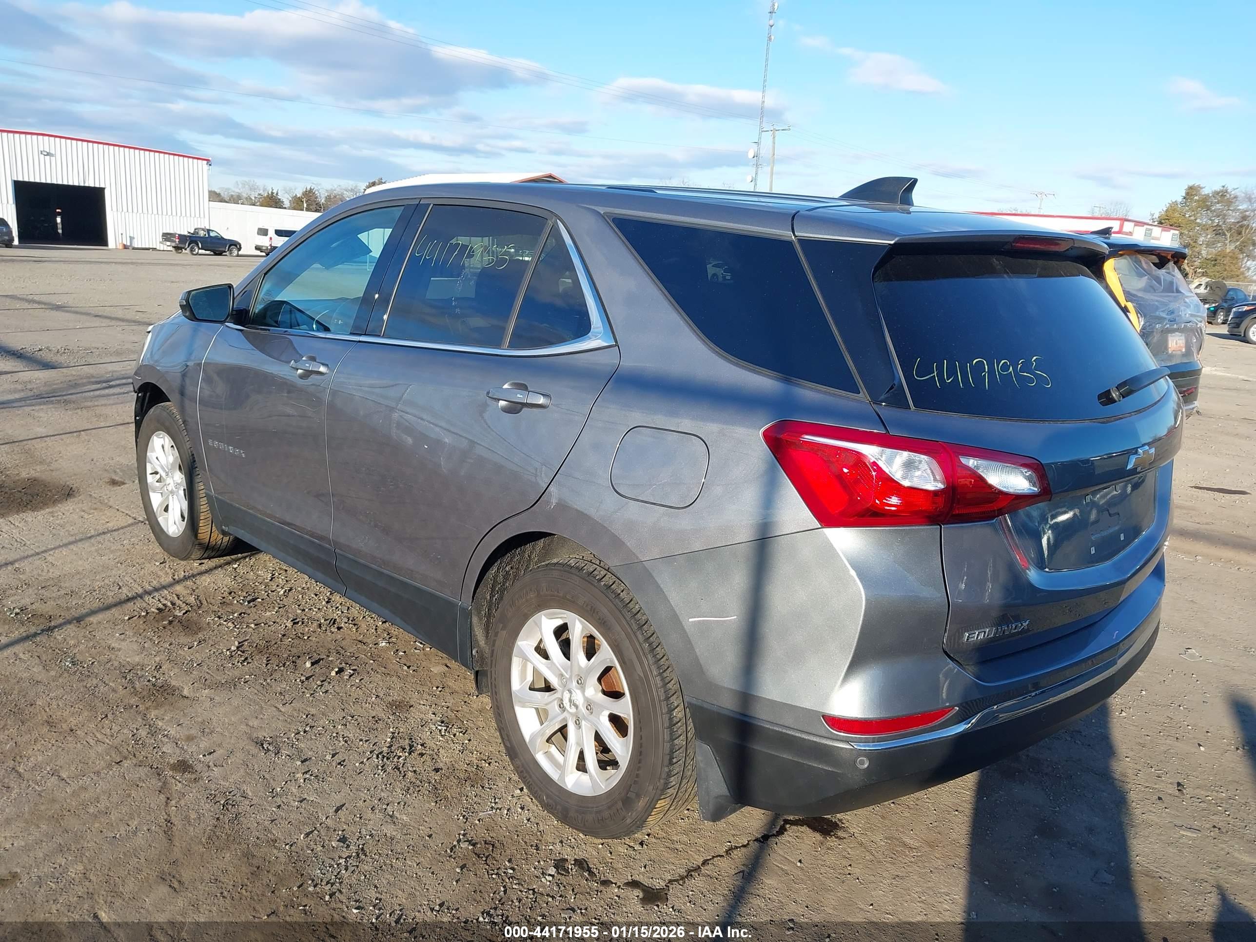 CHEVROLET EQUINOX image 3